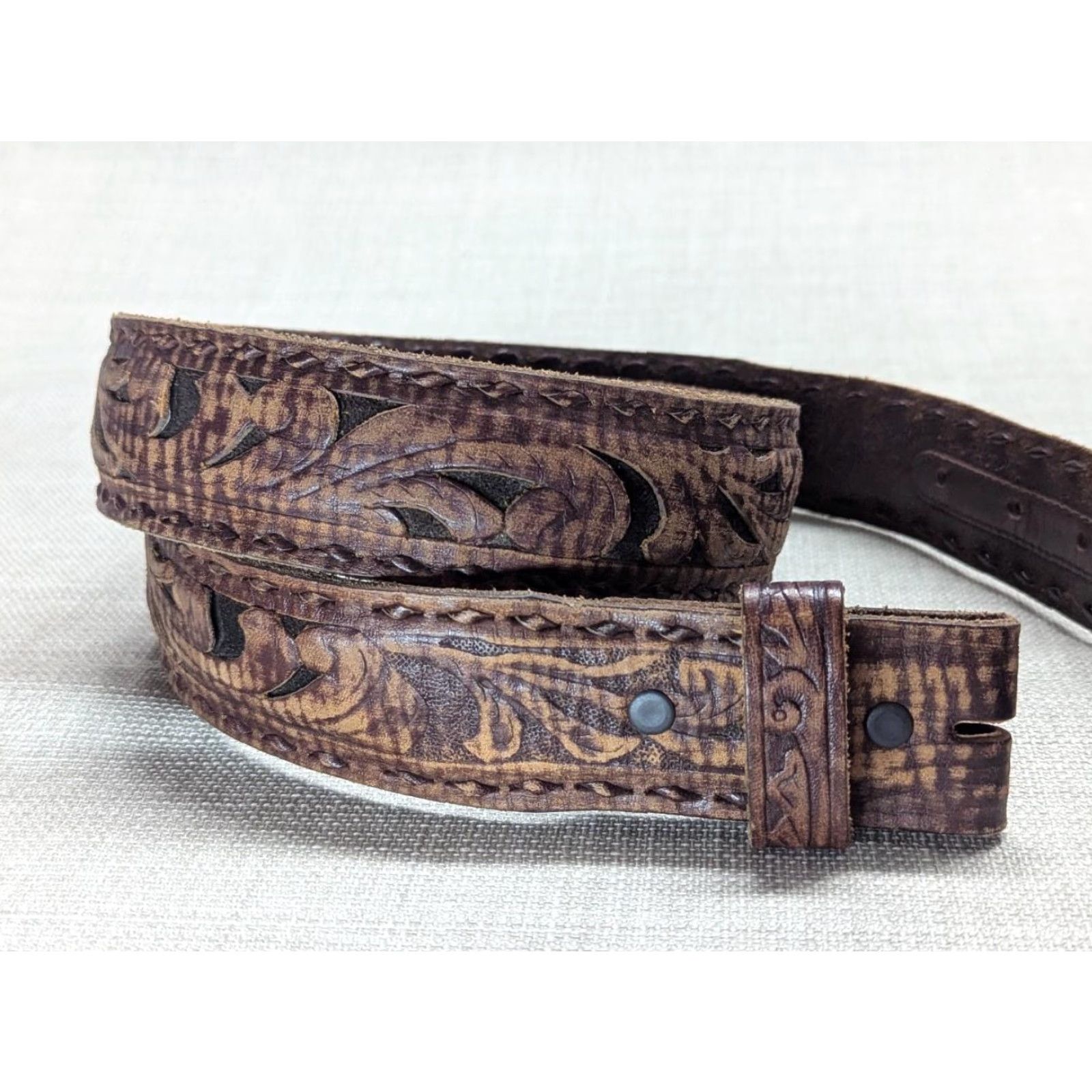 Vintage VINTAGE Justin belt TOOLED cowhide leather 38 western CUT-OUT belt Mens Brown Rodeo 1-1/2" width Size 38 - 2 Thumbnail