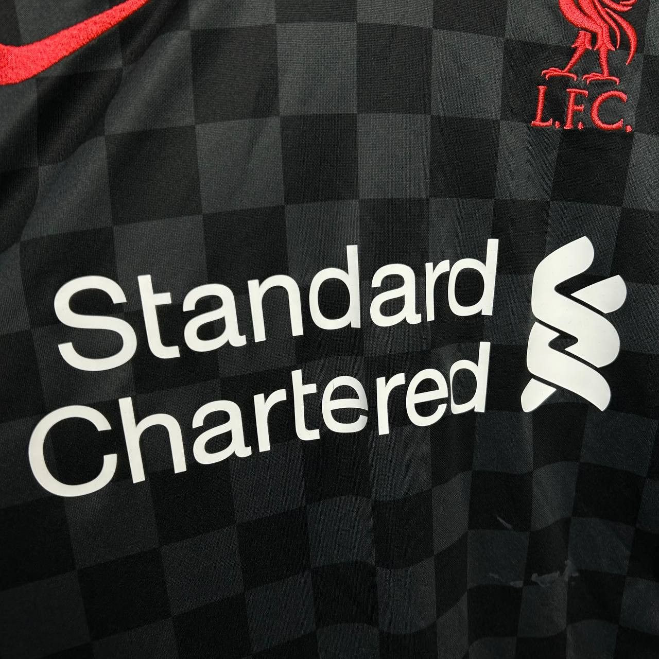 Nike Mens Nike Liverpool Virgil Van Dijk 4 home soccer jersey Size US M / EU 48-50 / 2 - 3 Thumbnail