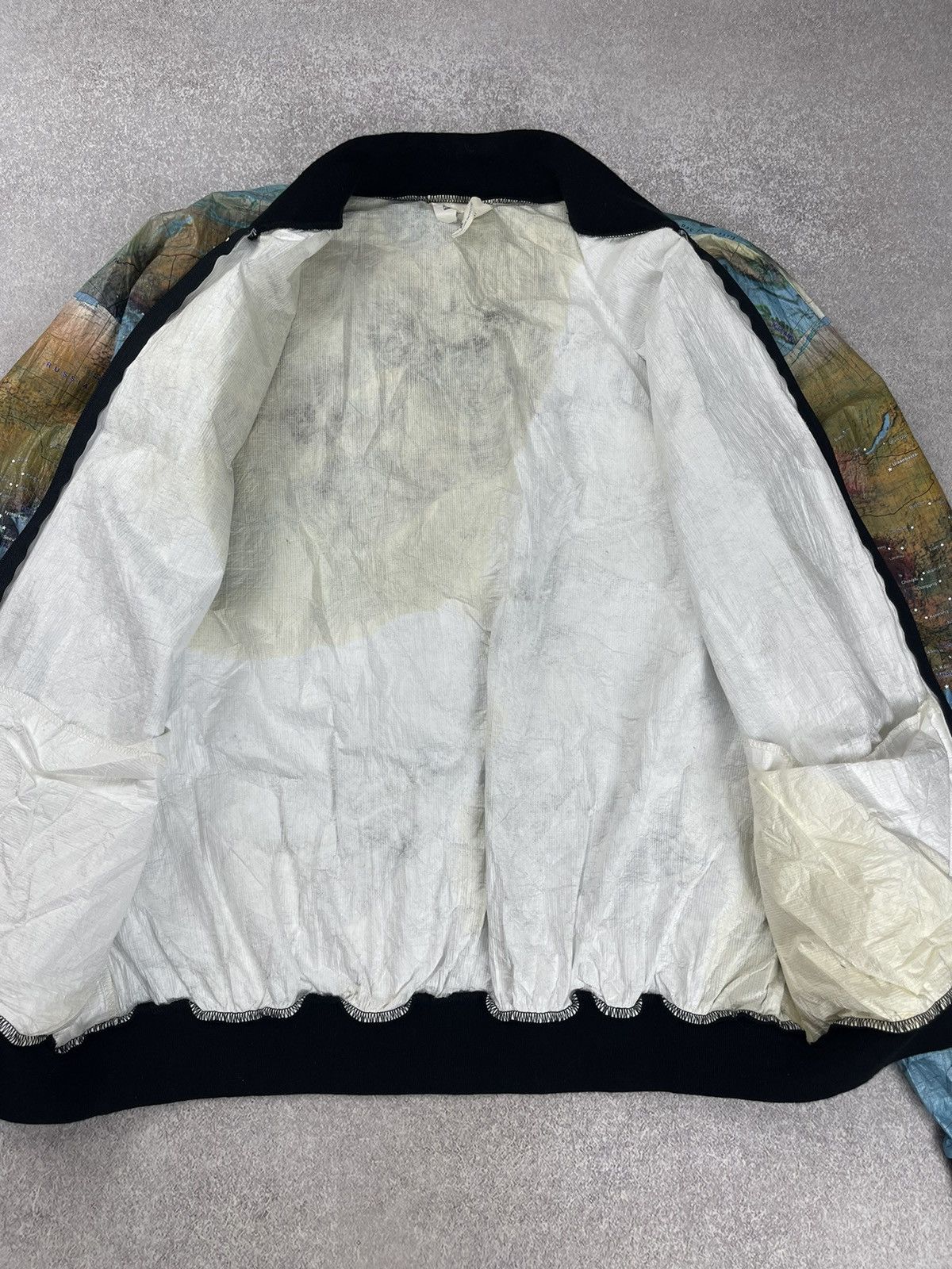 Vintage Vintage1998 World Map All Over Print Jacket Kurt Cobain Size US XL / EU 56 / 4 - 9 Thumbnail
