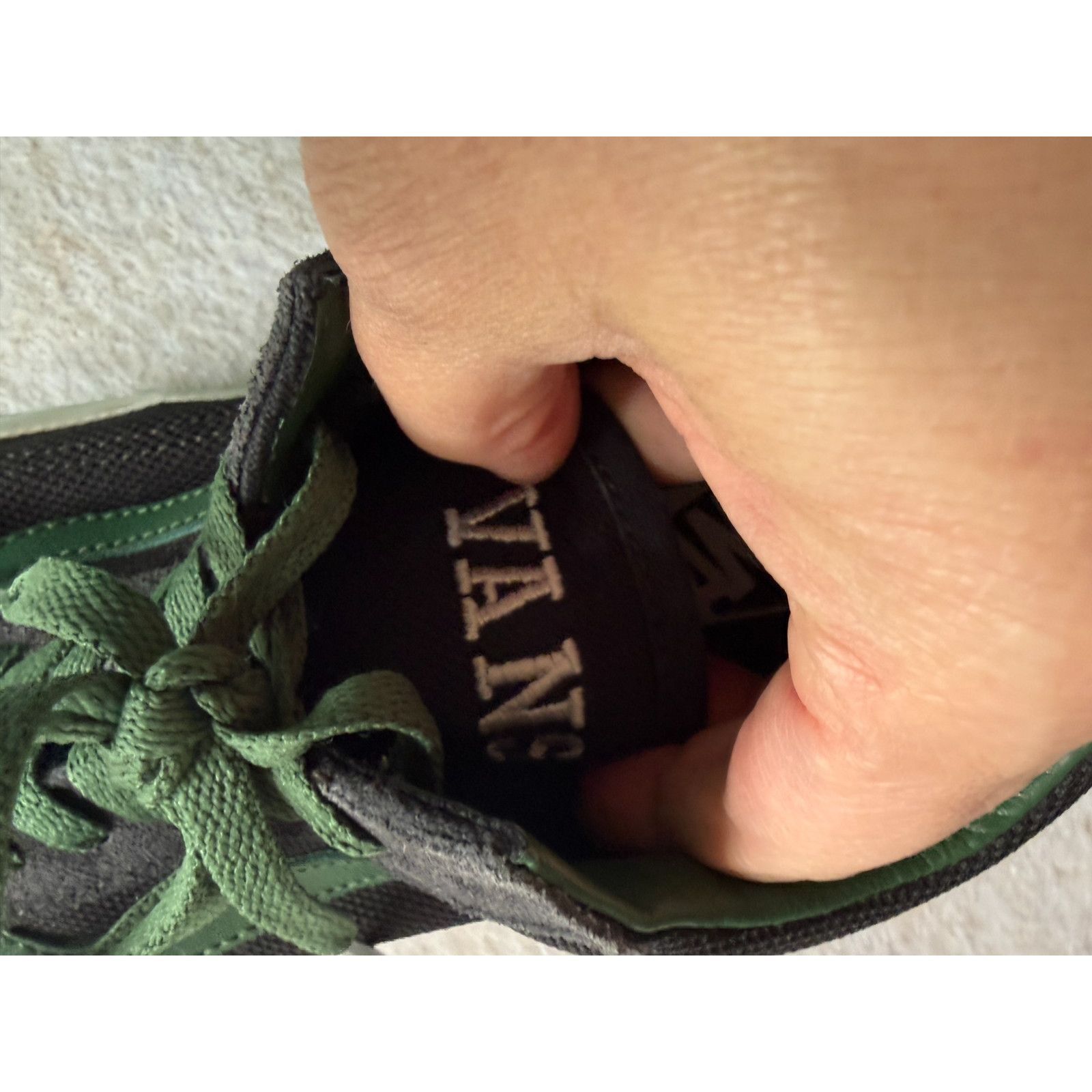 Vans Vans Mens 8 Black Green Skate Shoes Low Top Sneakers Casual Size US 8 / EU 41 - 5 Thumbnail