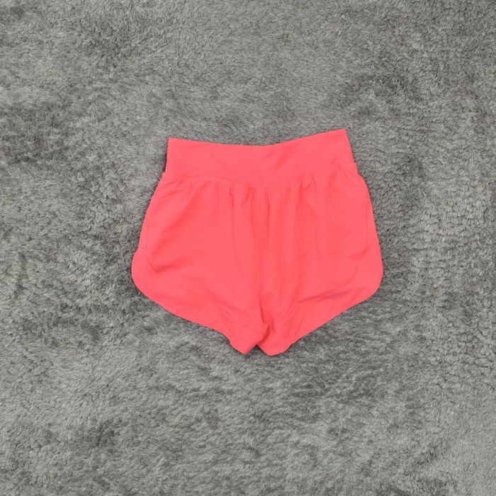 Under Armour Under Armour Women's Size L Athletic Shorts Fitted Pink  Regular Polyester