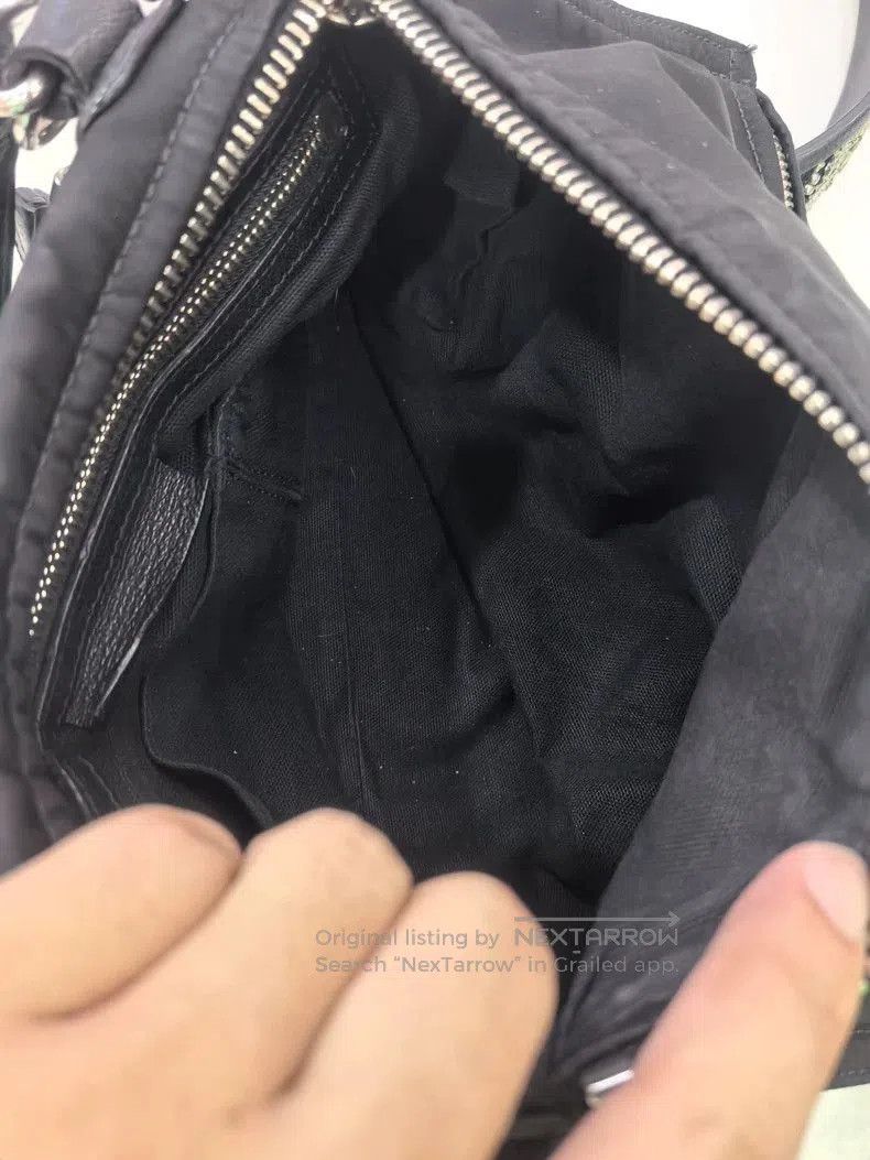 Givenchy Givenchy Crossbody Bag with Strap. Size ONE SIZE - 5 Thumbnail