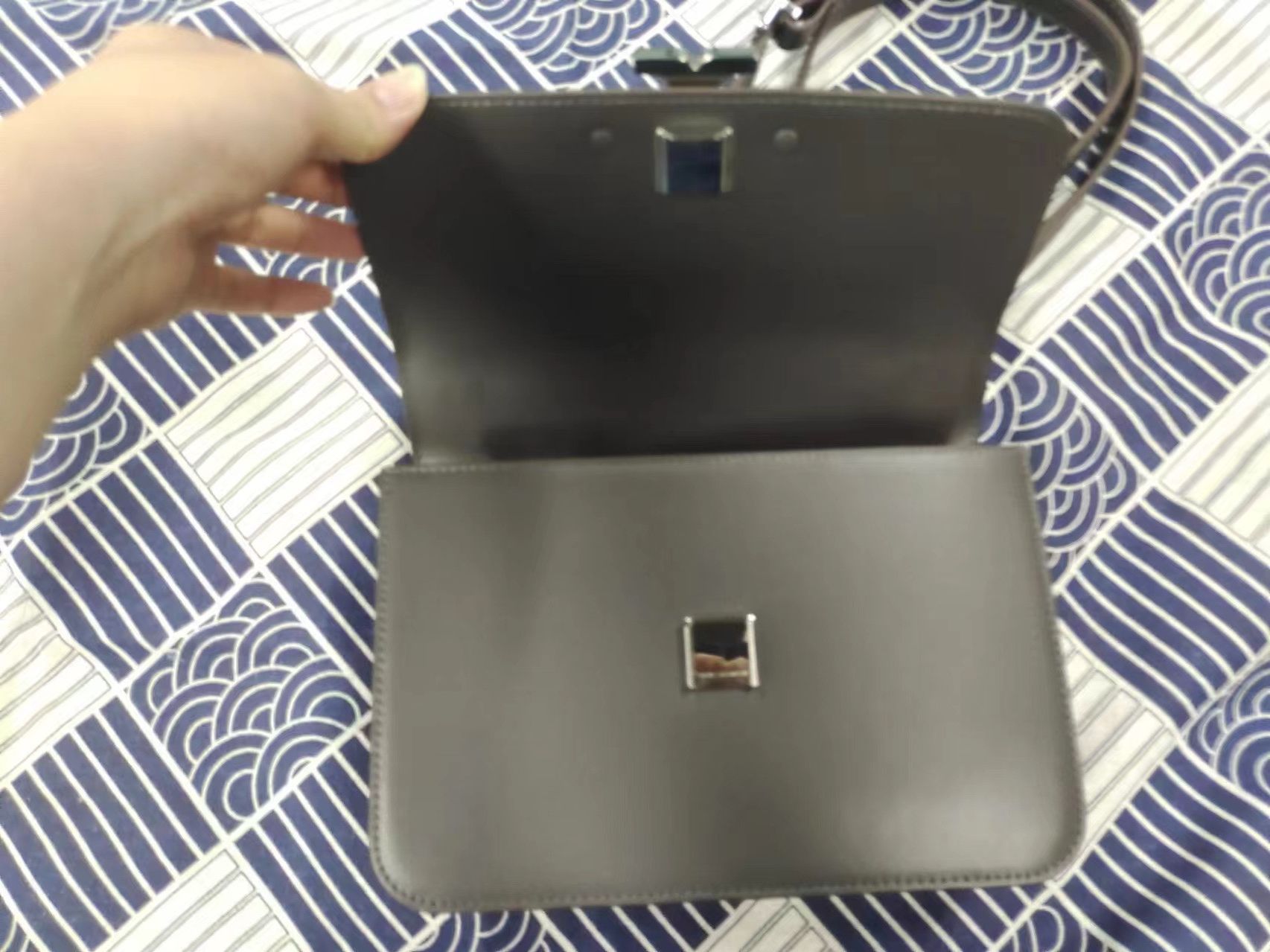Tory Burch Tory burch gray leather silver buckle lower side backpack Size ONE SIZE - 4 Thumbnail