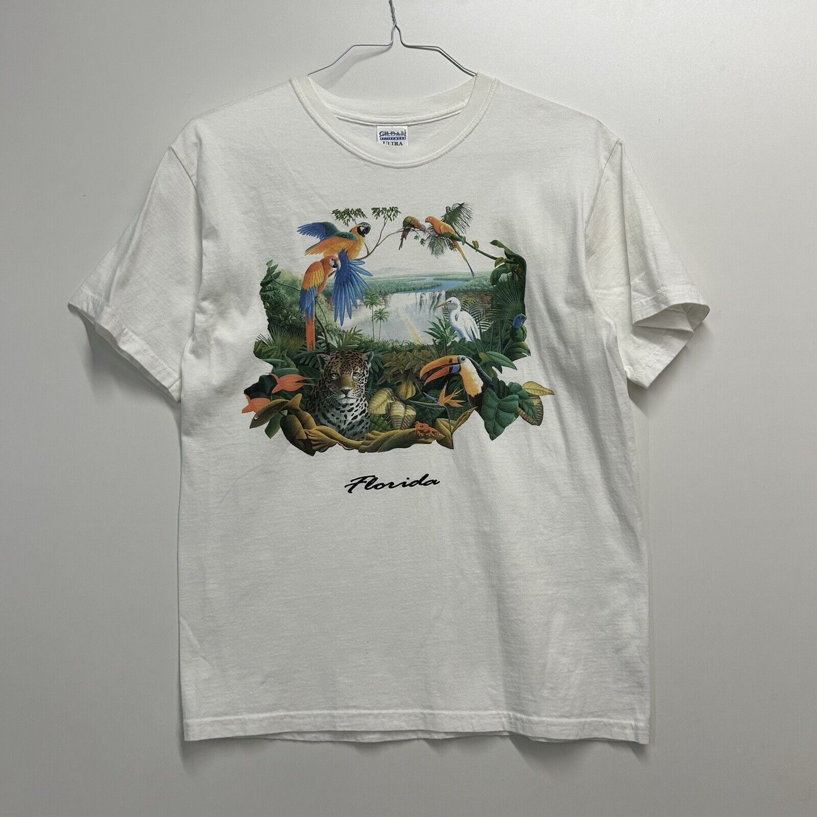 Gildan Vintage Y2K Rainforest Wildlife Animal Art T Shirt Medium Size US M / EU 48-50 / 2 - 1 Thumbnail