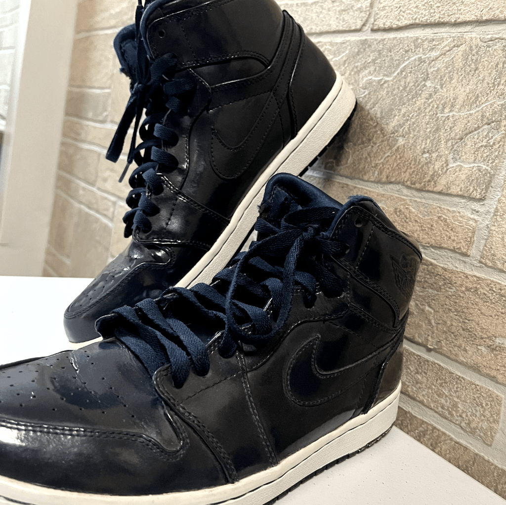 Nike Air Jordan Retro High DARK OBSIDIAN)