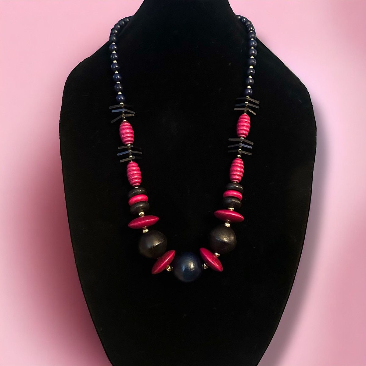 Vintage Vintage chunky black and pink wooden bead necklace Size ONE SIZE - 1 Thumbnail