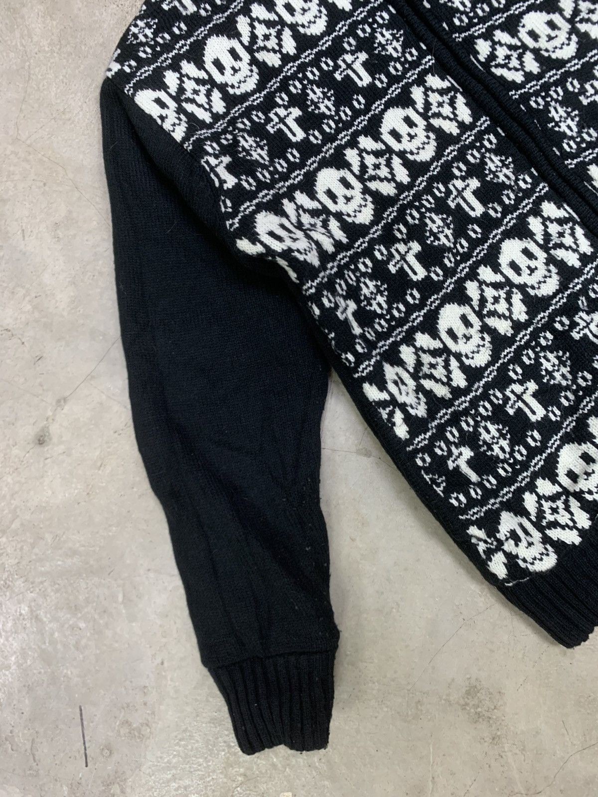 Japanese Brand Vintage Skull Cross Generate Original Garments Knitwear Size US L / EU 52-54 / 3 - 4 Thumbnail
