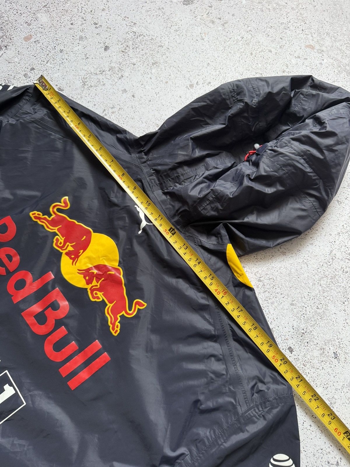 Puma Puma Aston Martin Red Bull Racing f1 rain Jacket Size US XL / EU 56 / 4 - 13 Thumbnail