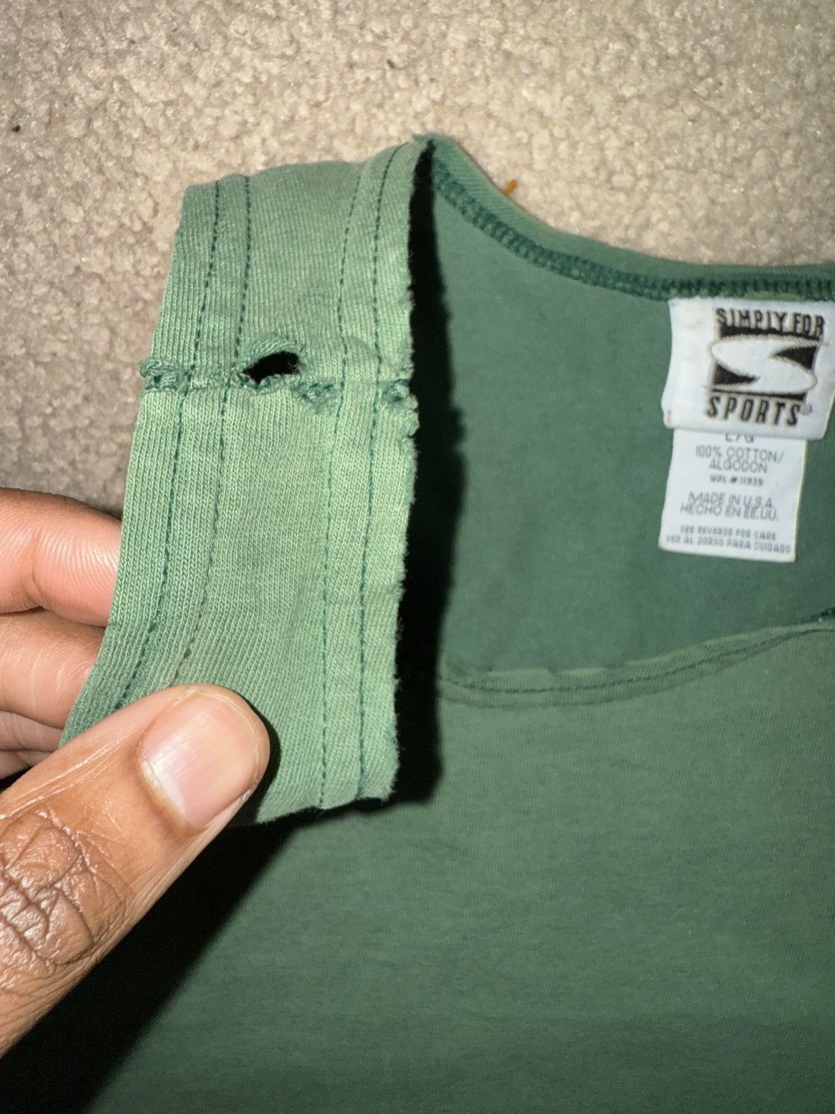 Vintage Vintage distressed tank top Size US L / EU 52-54 / 3 - 4 Thumbnail