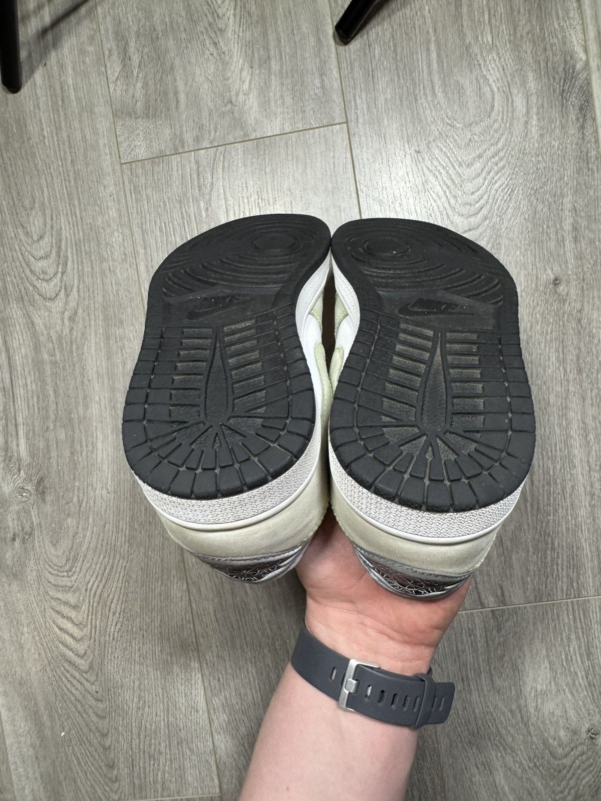 Jordan Brand × Nike Nike Air Jordan 1 Retro Low White Ghost Green Black Grey Size US 8 / EU 41 - 15 Thumbnail