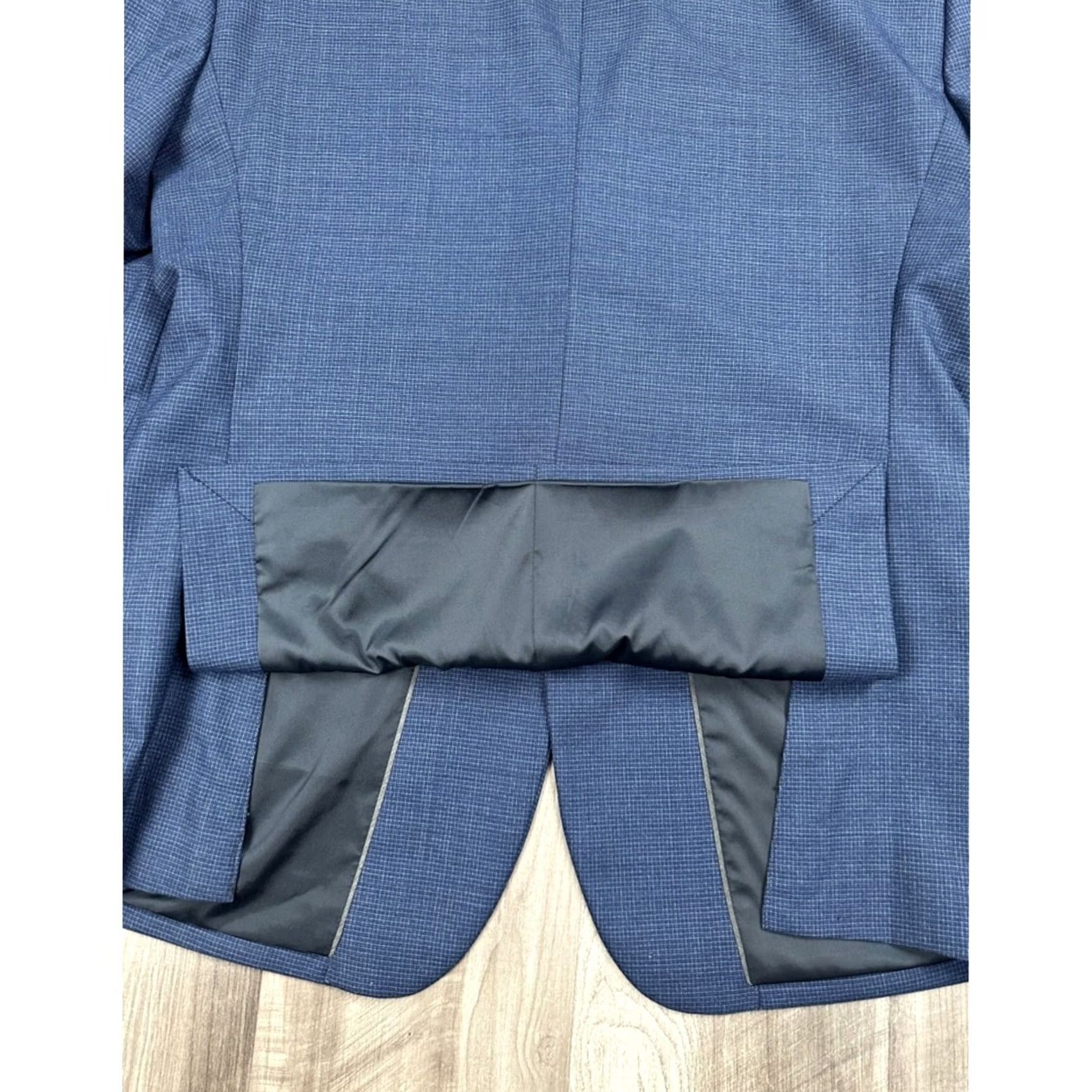 Jos. A. Bank Jos. A. Bank Traveller Tech Tailored Fit Wool Sport Coat Blazer 42R Navy Mens Blazer Wool 71% 25% Elastane 4% Regular 2 Piece Vintage Style 90s none Size 42R - 3 Thumbnail