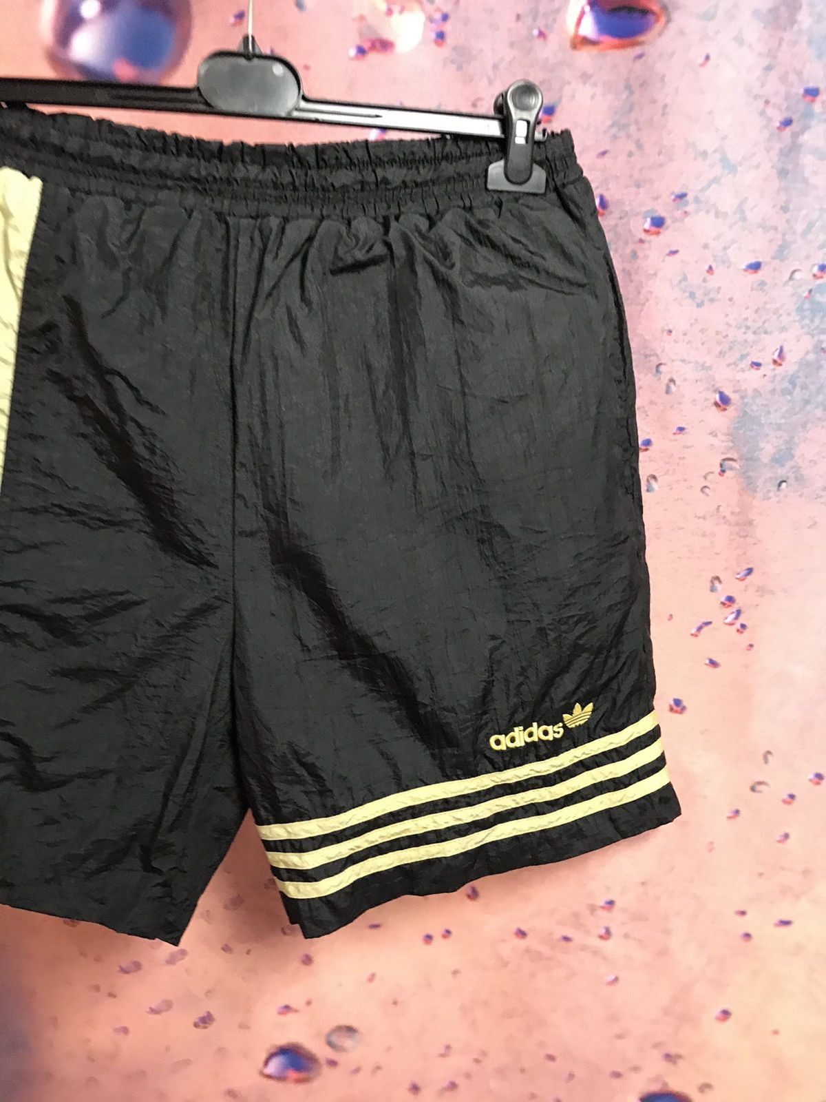 Vintage Vintage Adidas nylon shorts size L Size US 34 / EU 50 - 2 Thumbnail