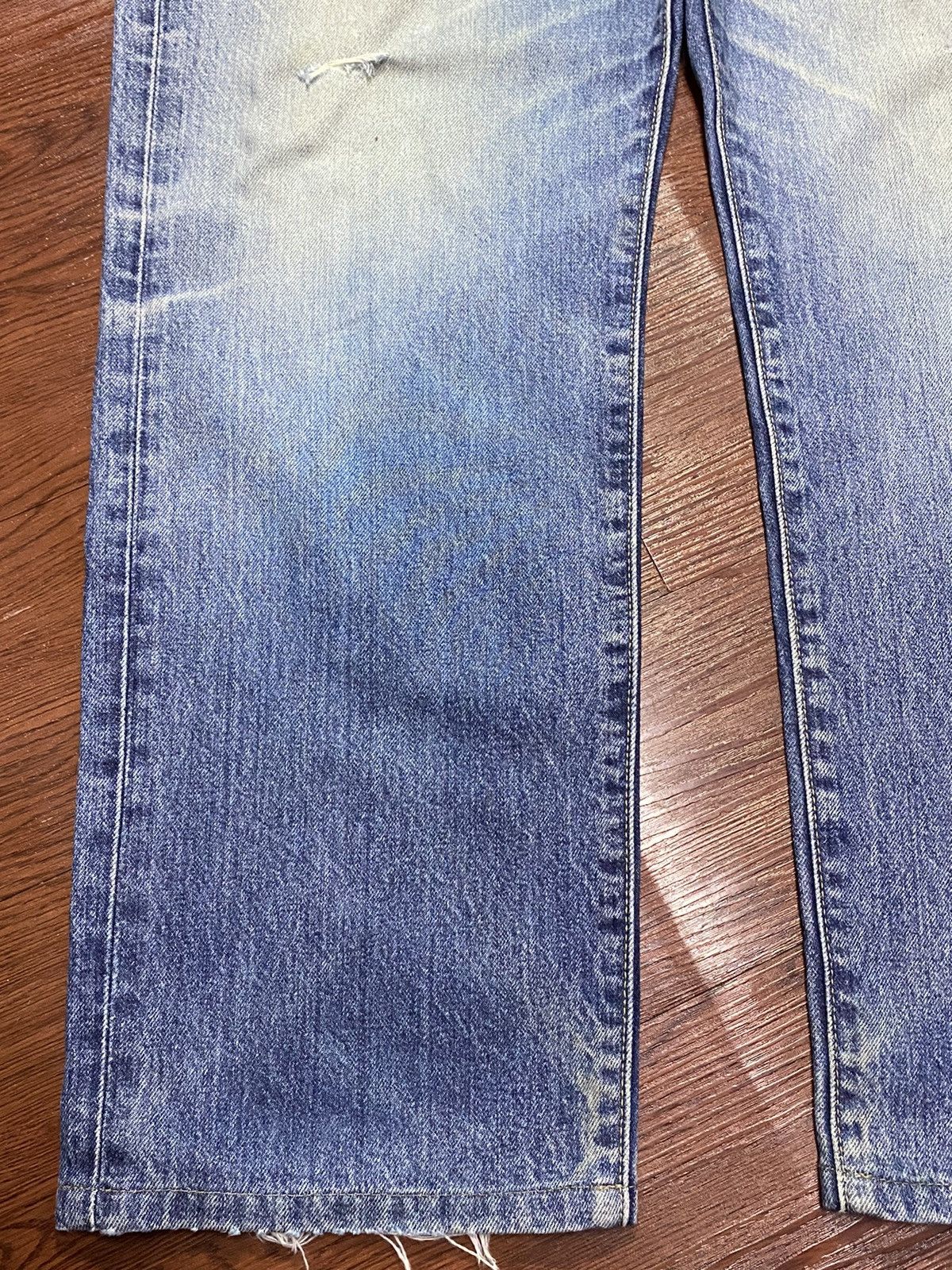 Japanese Brand Vintage Uniqlo Blue Wash Patched Distressed Loose Jeans Size US 36 / EU 52 - 9 Thumbnail