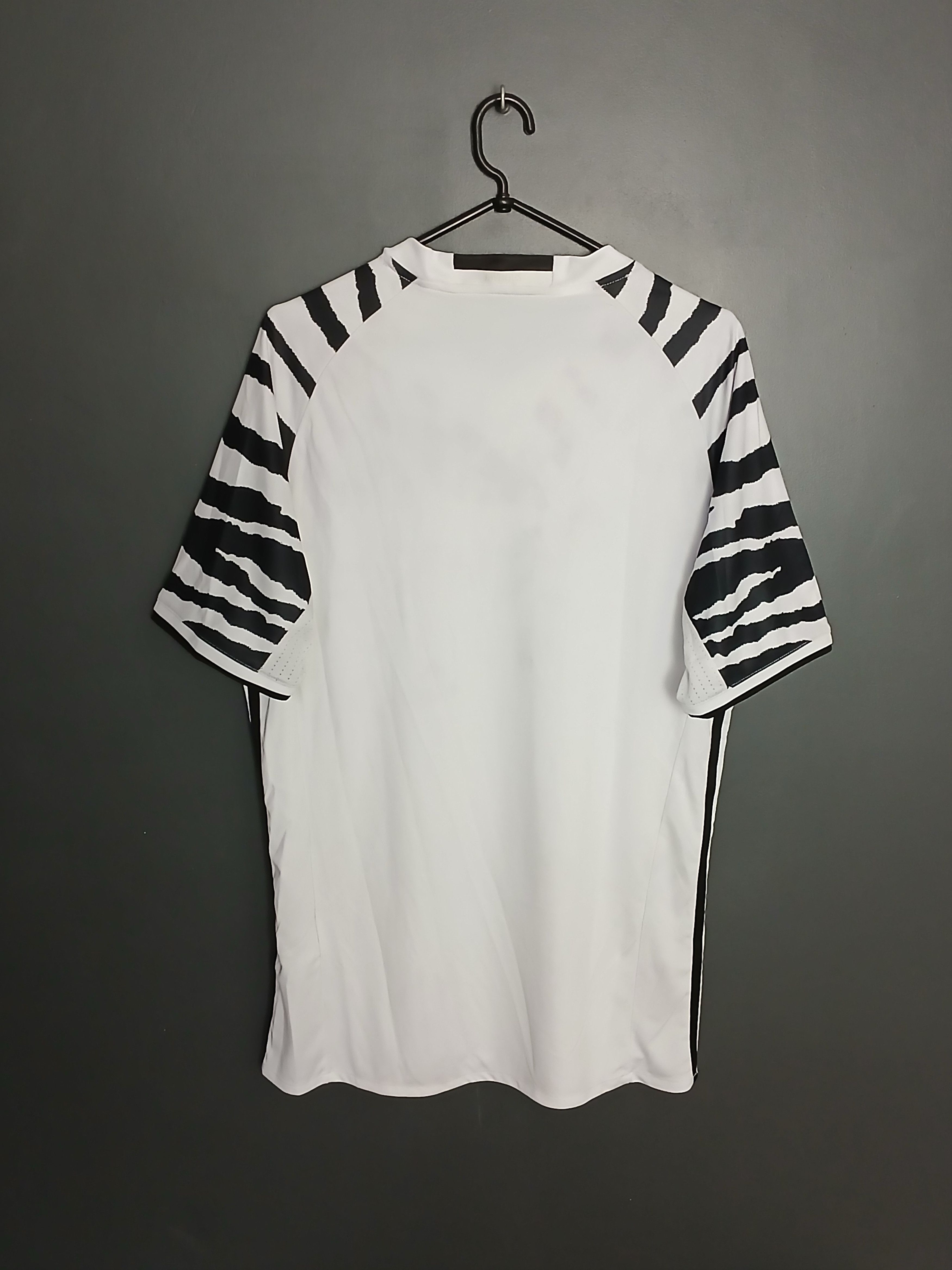 Other Juventus 16/17 Third Football Jersey T-Shirt Size US XL / EU 56 / 4 - 2 Thumbnail