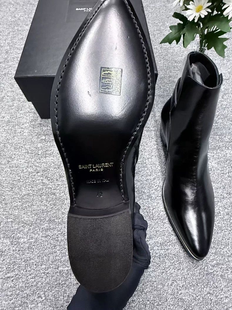 Saint Laurent Chelsea boots with patent leather buckles bo