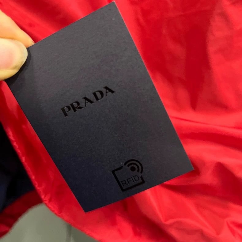Prada Prada Red triangle logo nylon jacket 2501-Nextarrow Size US L / EU 52-54 / 3 - 5 Thumbnail