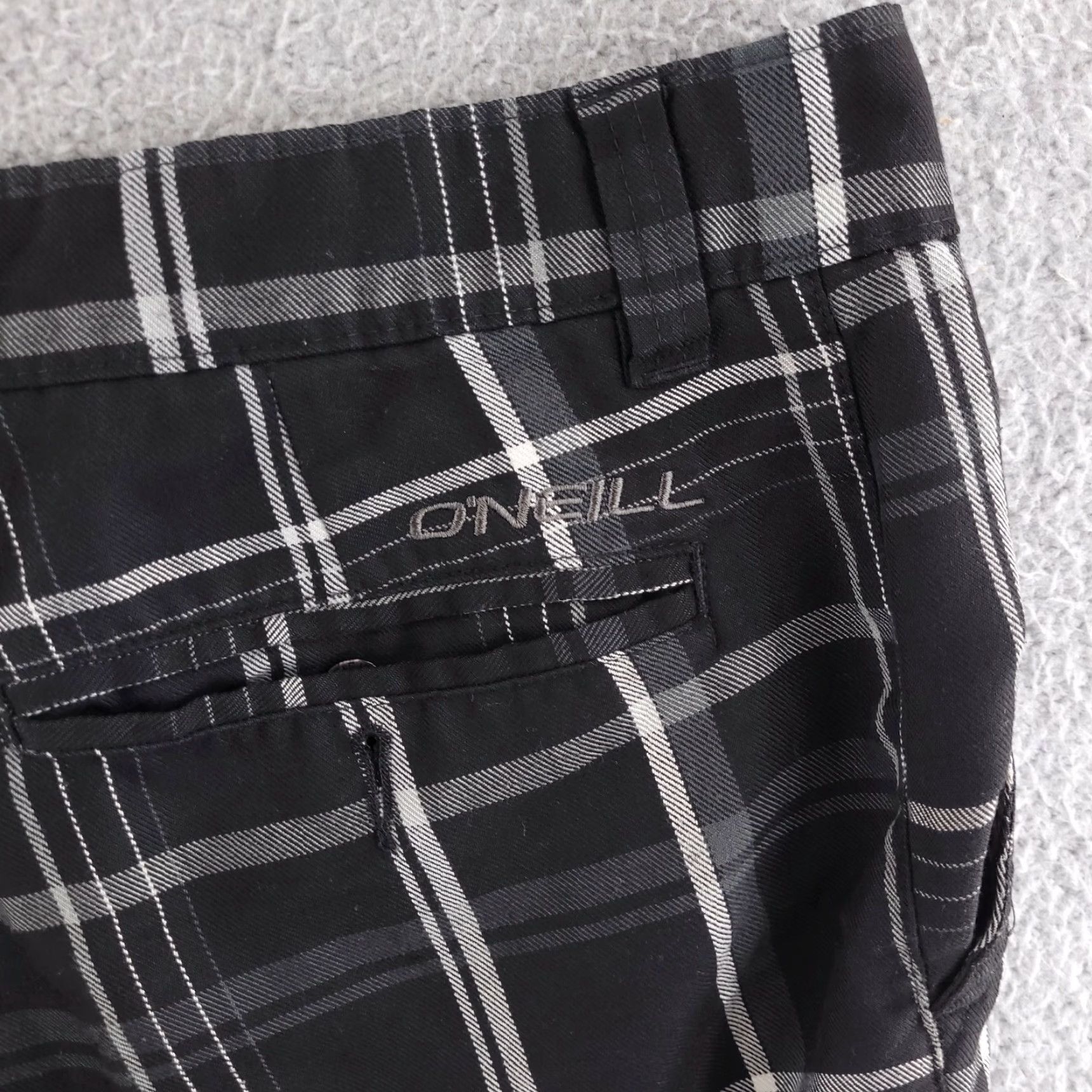 O'Neill O'Neill Bermuda Shorts Mens 32 Black Plaid Bermuda Shirt? Size US 32 / EU 48 - 7 Thumbnail
