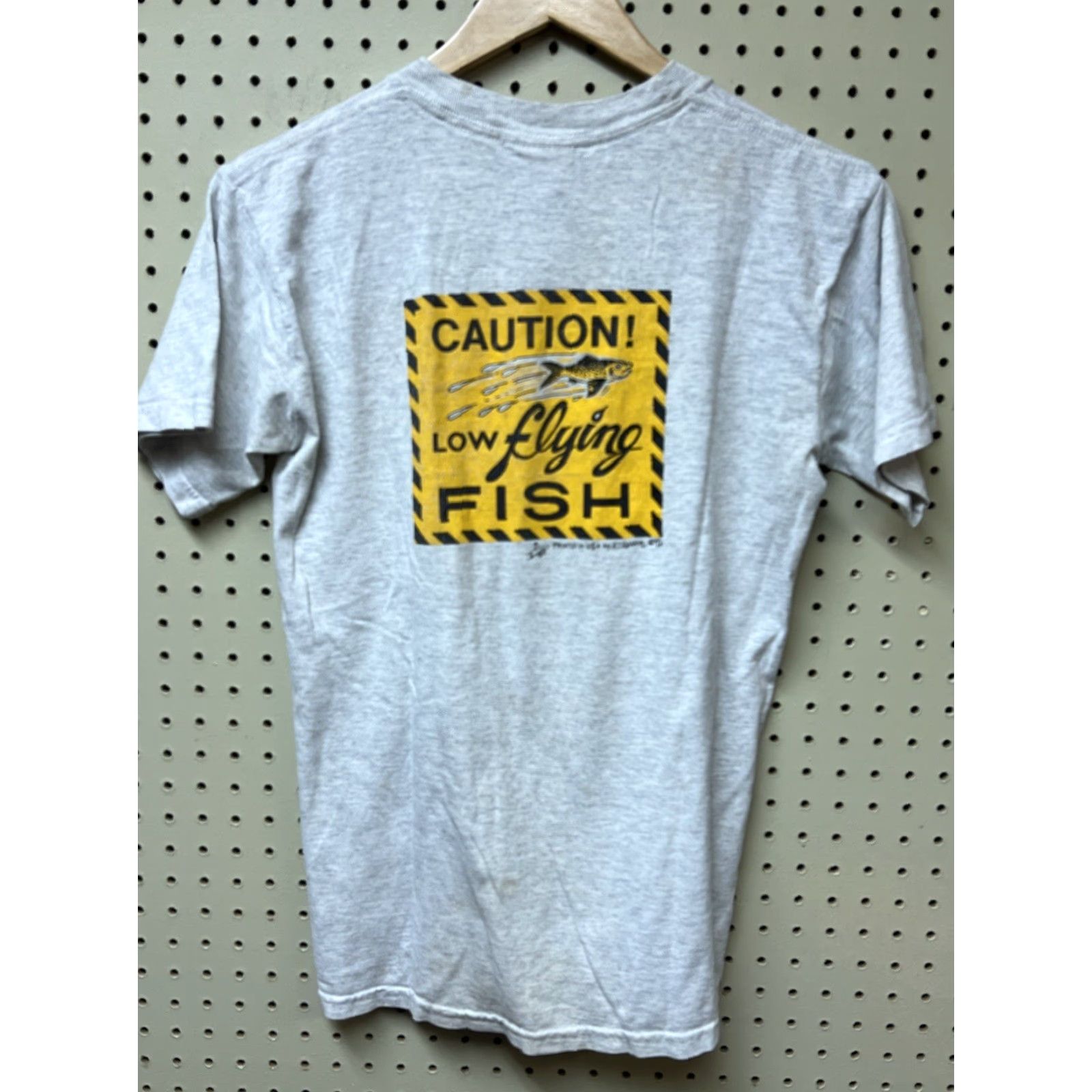 Jerzees VINTAGE 1997 Seattle Grunge Pike Place Flying Fish T Shirt Jerzees Men S Gray Cotton 90s Crew Neck Short Sleeve As Is Size US S / EU 44-46 / 1 - 2 Thumbnail