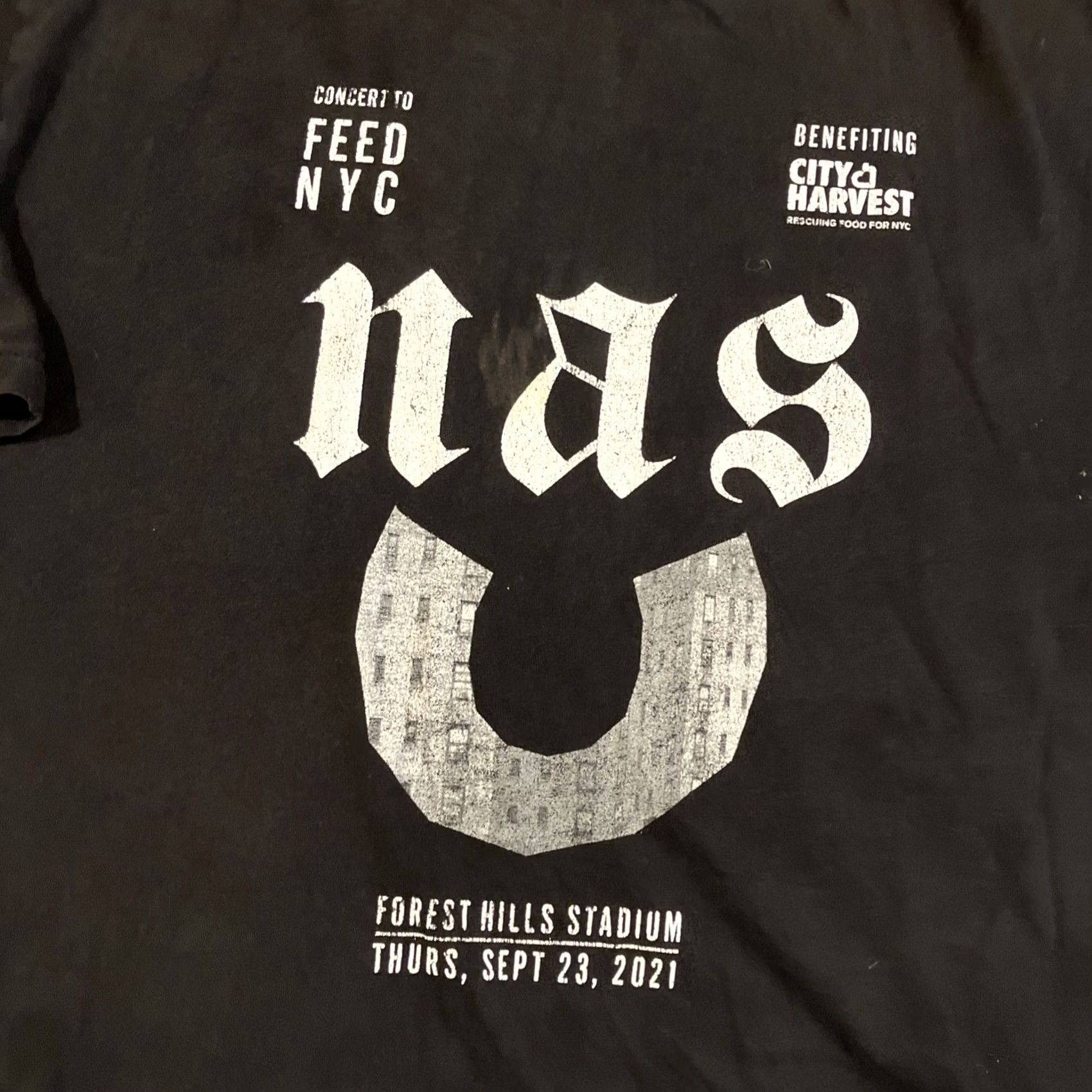 DKNY VINTAGE DKNY T-Shirt Men 3XL Black City Harvest NAS Forest Hills Stadium Concert 90s 3XL Mens Size US XXL / EU 58 / 5 - 3 Thumbnail