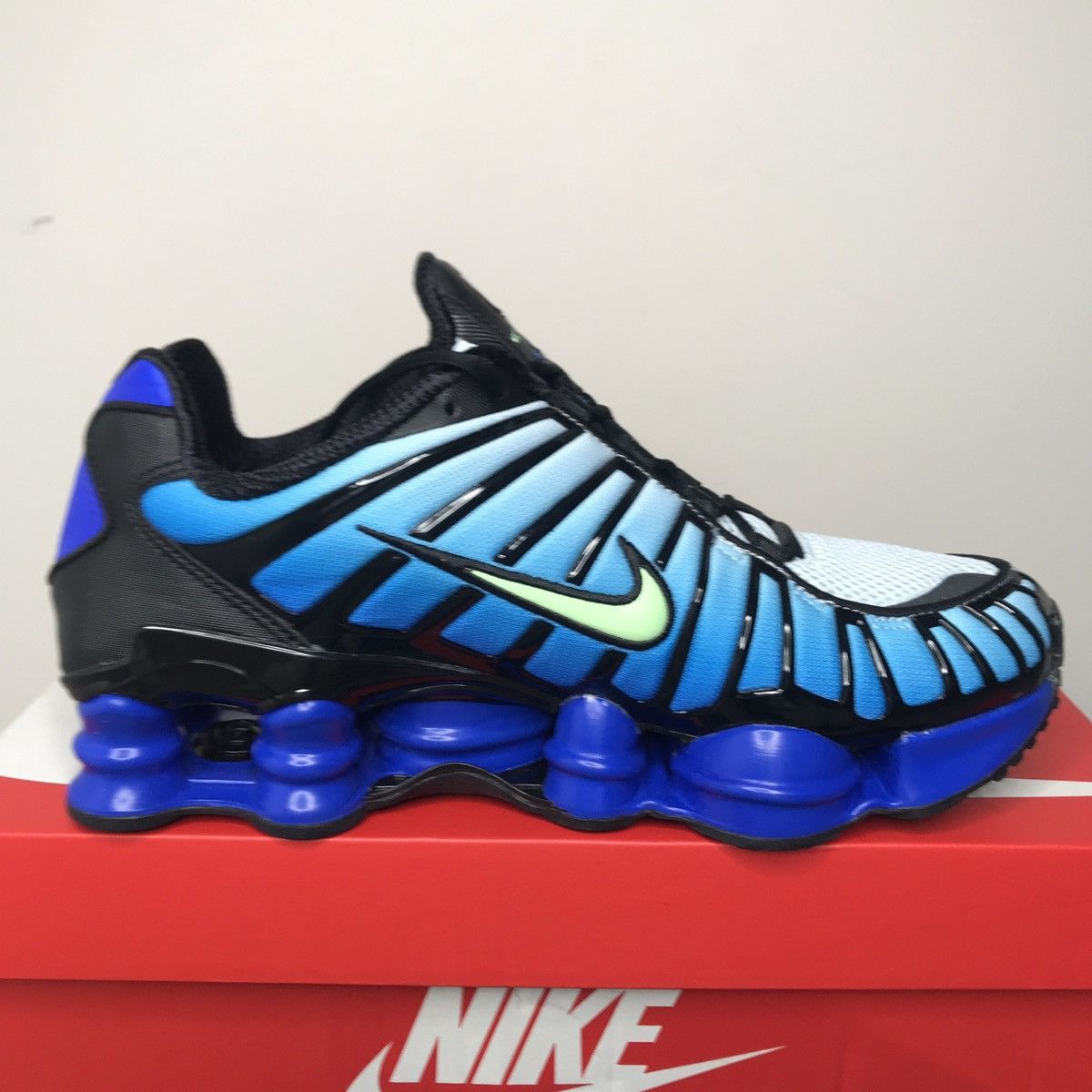 Nike Nike Shox TOTAL Size US 8 / EU 41 - 1 Thumbnail