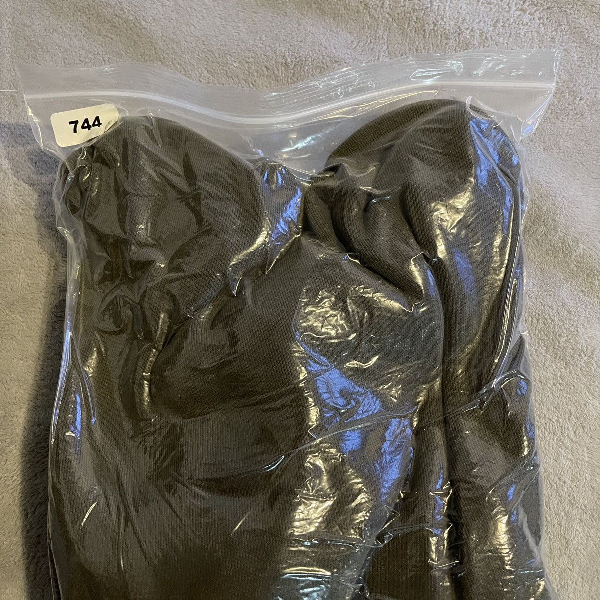 Carhartt Vintage Y2K Carhartt Mens XL Original Fit Hoodie Sweatshirt Size US XL / EU 56 / 4 - 9 Thumbnail
