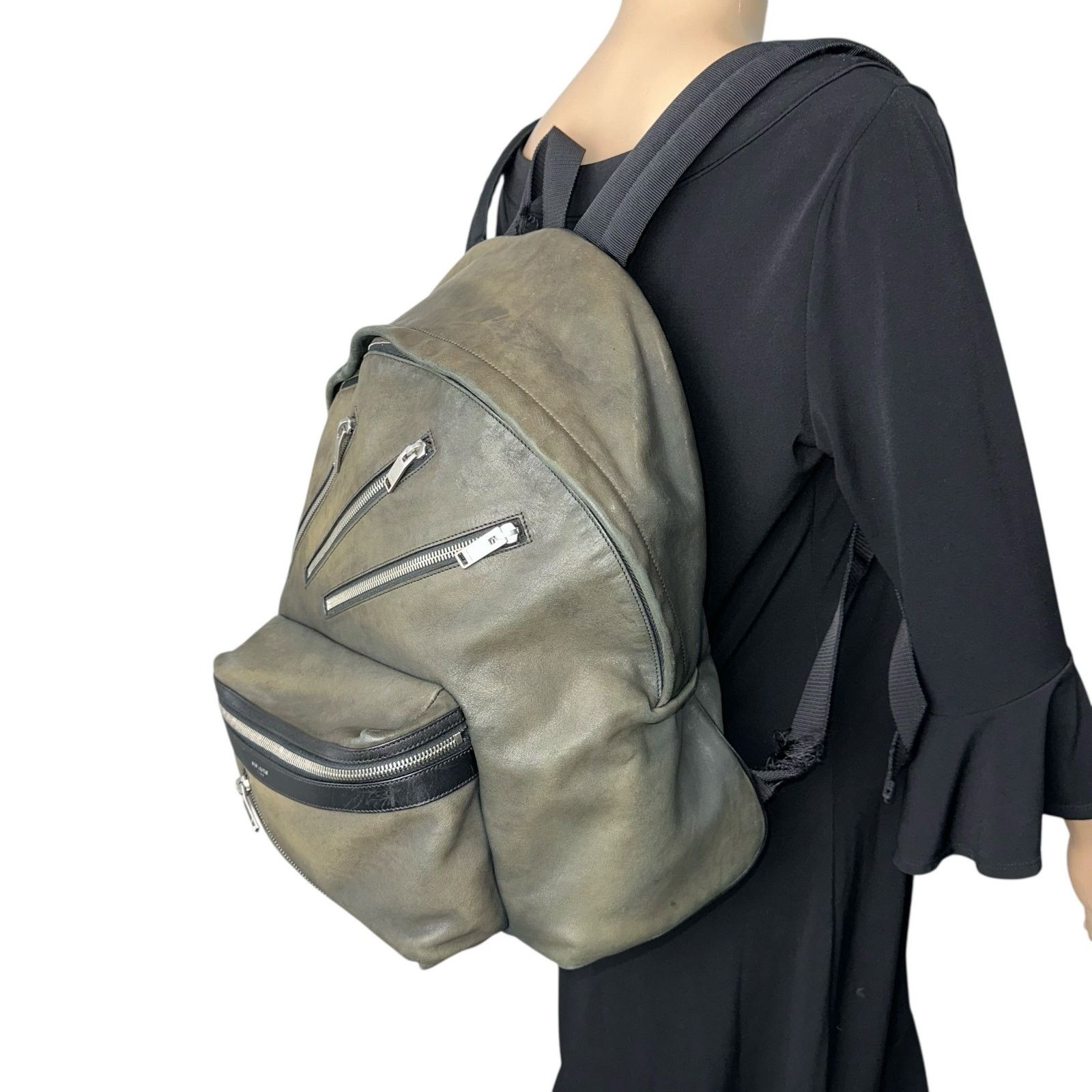 Yves Saint Laurent Saint Laurent Leather City Backpack Size ONE SIZE - 9 Thumbnail