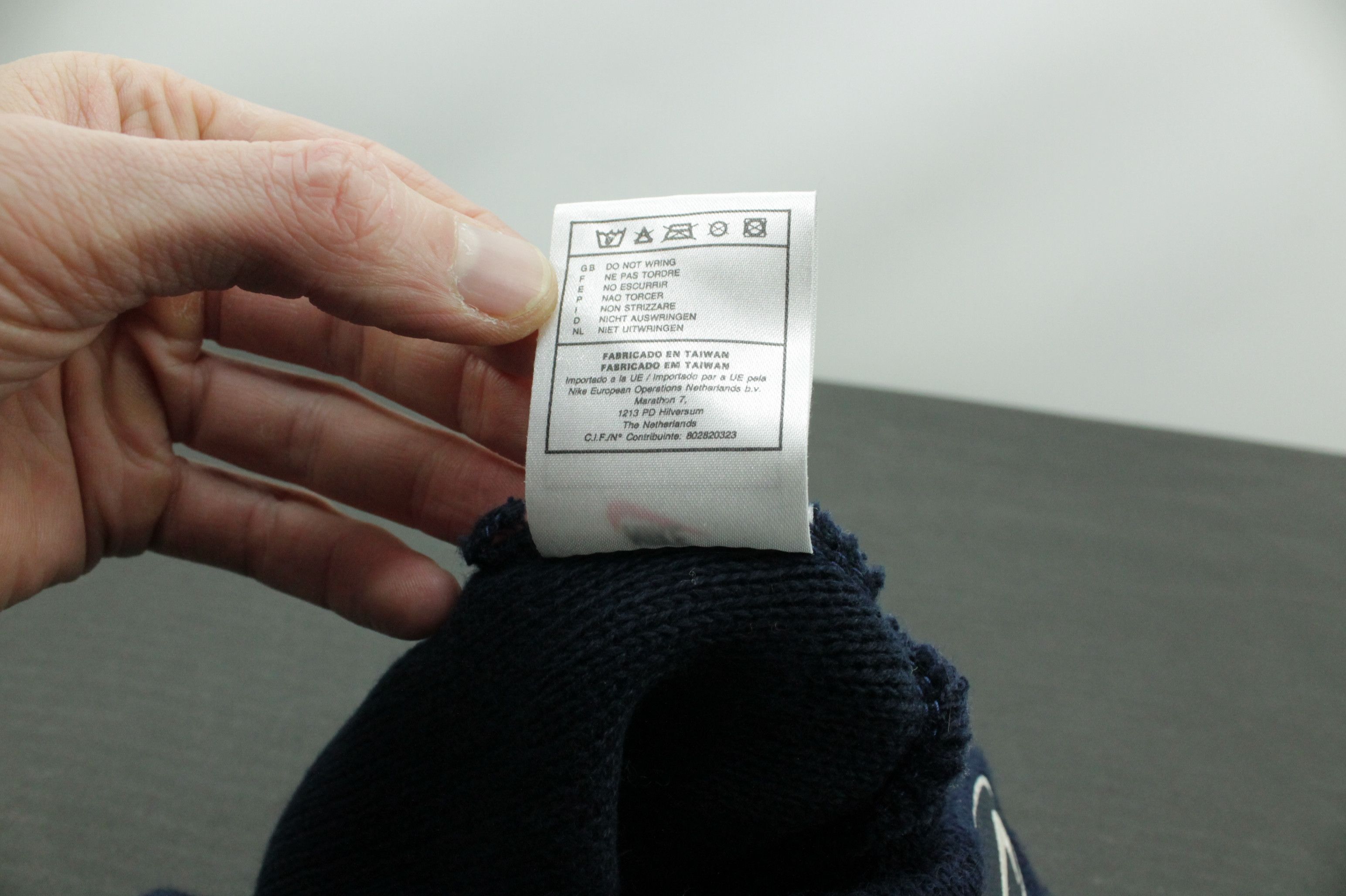 Nike Vintage 90's Nike Beanie Winter Navy Wool Hat Size ONE SIZE - 4 Thumbnail
