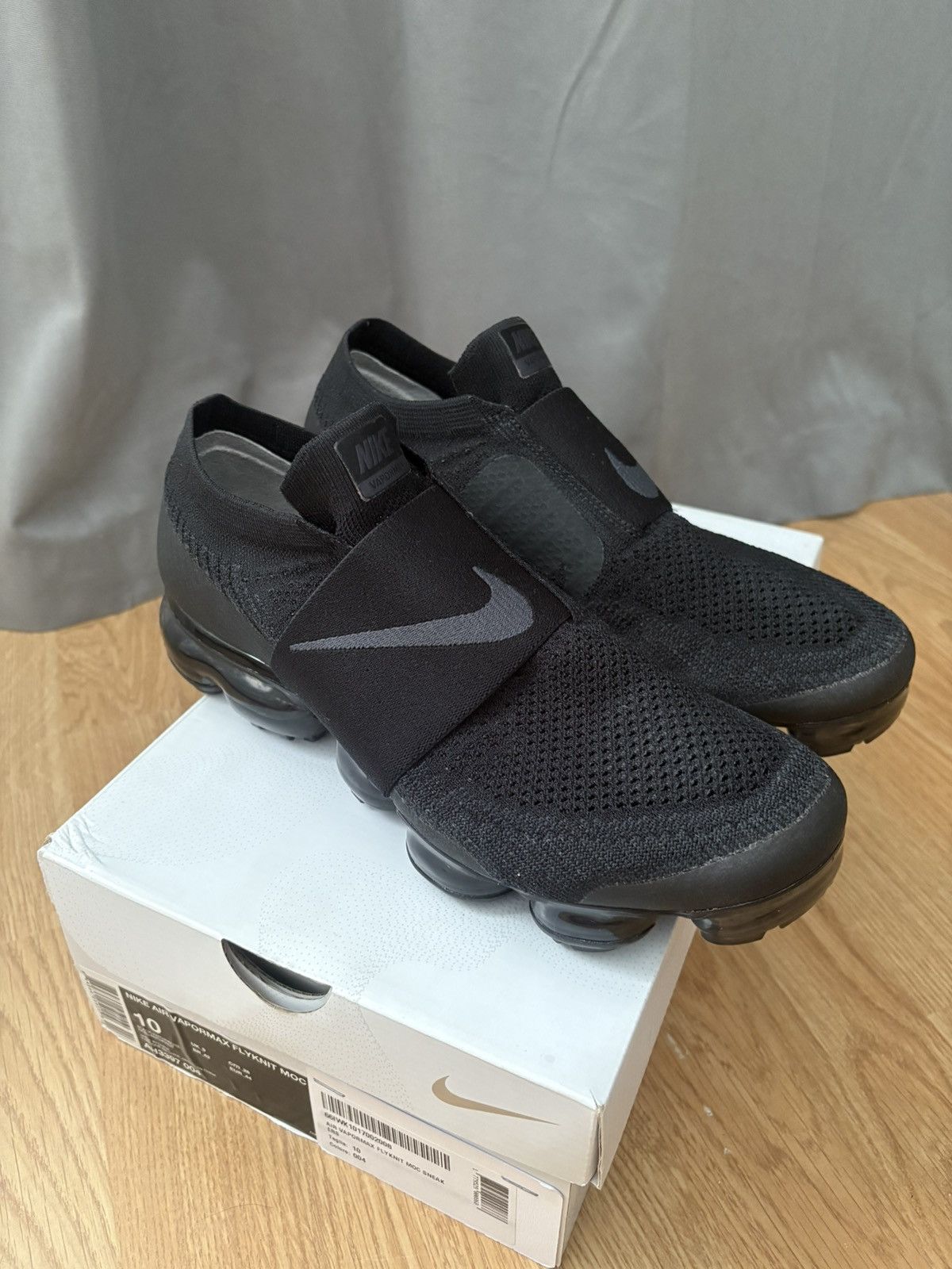 Nike Nike Air VaporMax Moc Triple Black Size US 10 / EU 43 - 1 Thumbnail