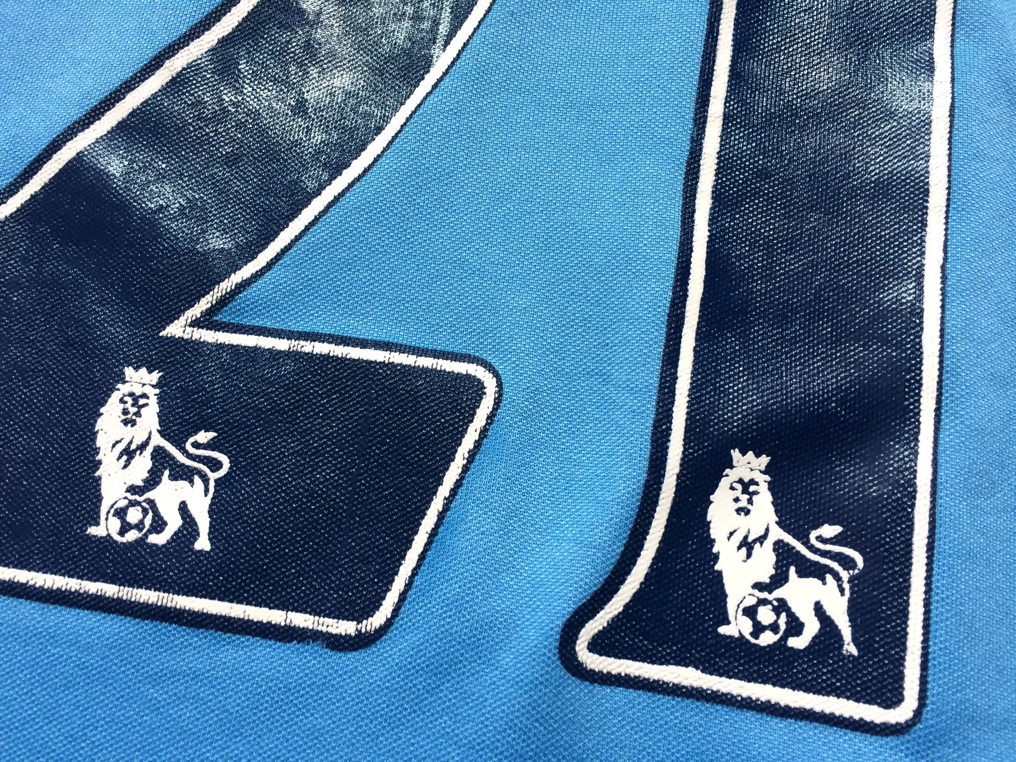 Umbro Vintage Umbro Manchester City Football Shirt #21 Silva Size US XL / EU 56 / 4 - 4 Thumbnail