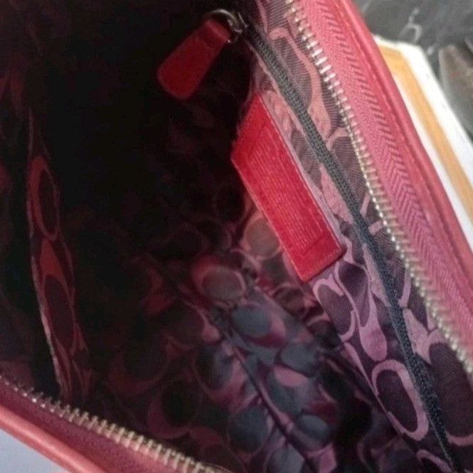 Coach Coach Vintage Y2K Red Leather Hamptons Hobo Bag Size ONE SIZE - 8 Thumbnail