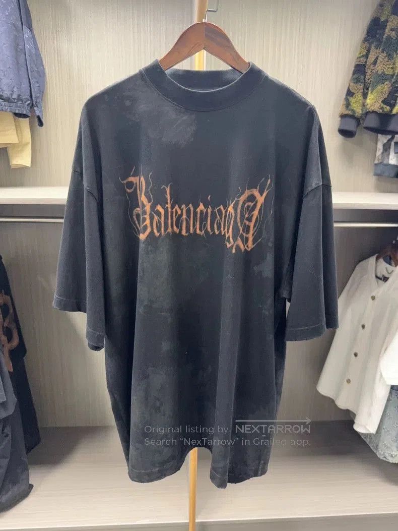 Balenciaga Balenciaga Sanskrit Print Short Sleeve Tee. Size US S / EU 44-46 / 1 - 1 Thumbnail