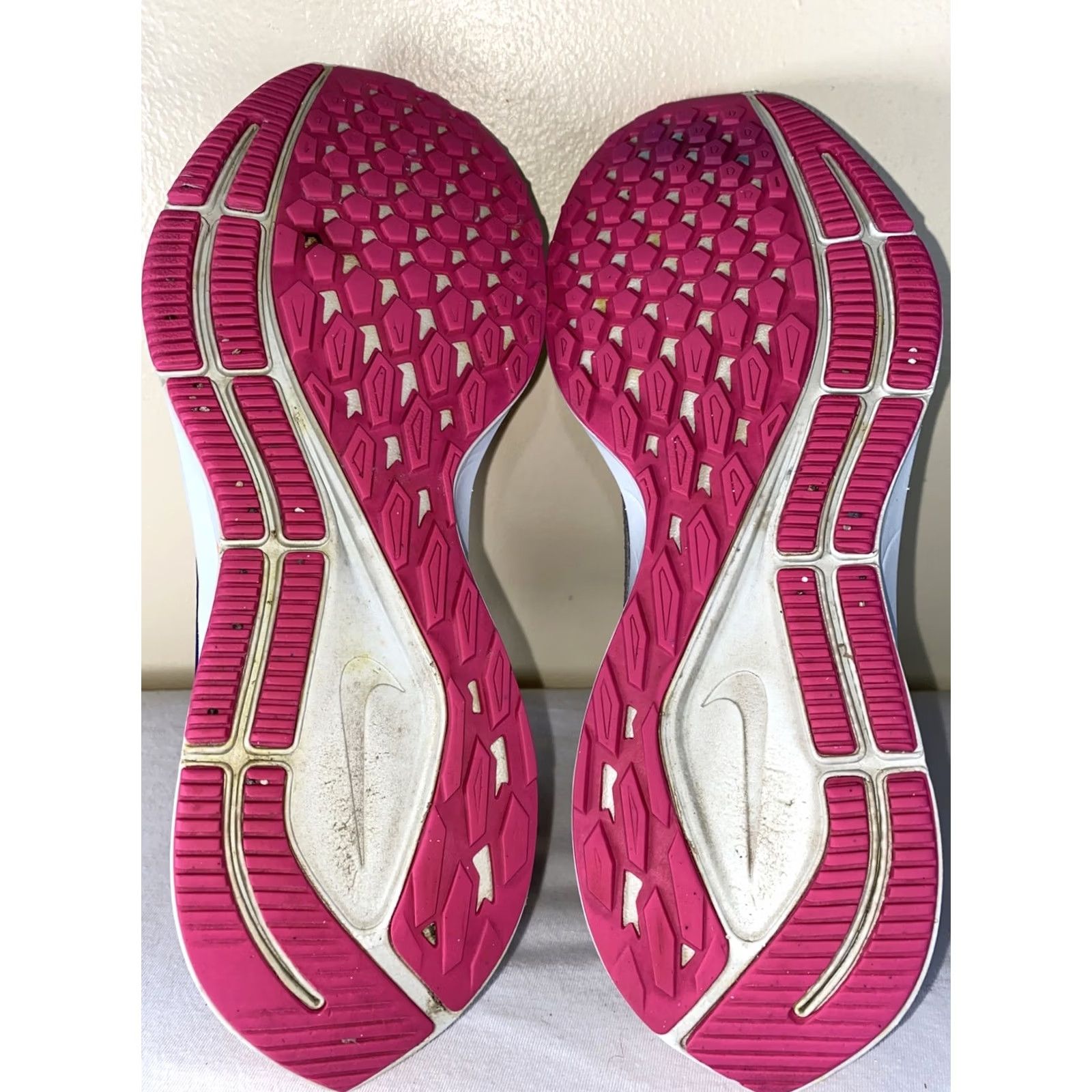Nike VINTAGE? No. Women’s Nike Zoom Pegasus Sneaker, Nike Zoom, size 8, Gray/Pink/Purple/Orange, Women, 8, Nike Zoom Pegasus, athletic shoe Size US 8 / IT 38 - 6 Thumbnail