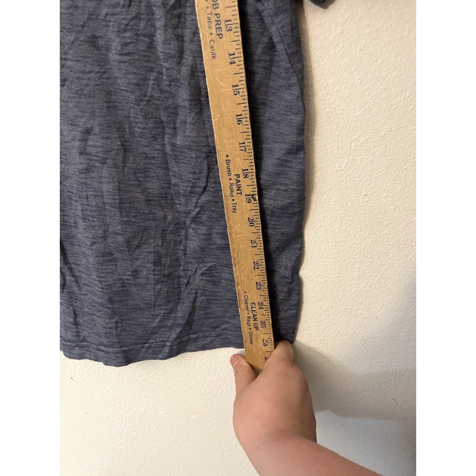 Guess VINTAGE GUESS Henley Shirt Mens Small Blue Short Sleeve Essential Tee Size US S / EU 44-46 / 1 - 5 Thumbnail
