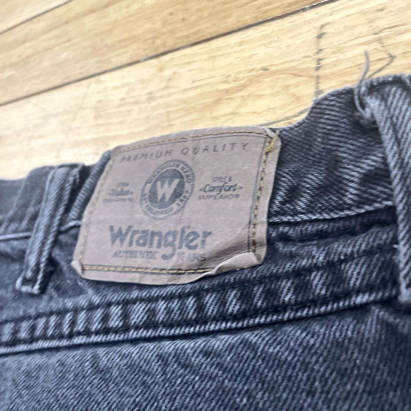 Wrangler VINTAGE Wrangler Jeans Mens 36x32 Relax Y2k Black Fade Wide Straight Denim Jeans Size US 36 / EU 52 - 5 Thumbnail