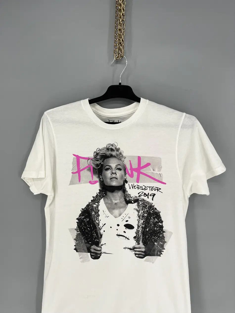 Band Tees Vintage Y2K Pink Fun House Tour American Singer Artist Tee Size US M / EU 48-50 / 2 - 6 Thumbnail