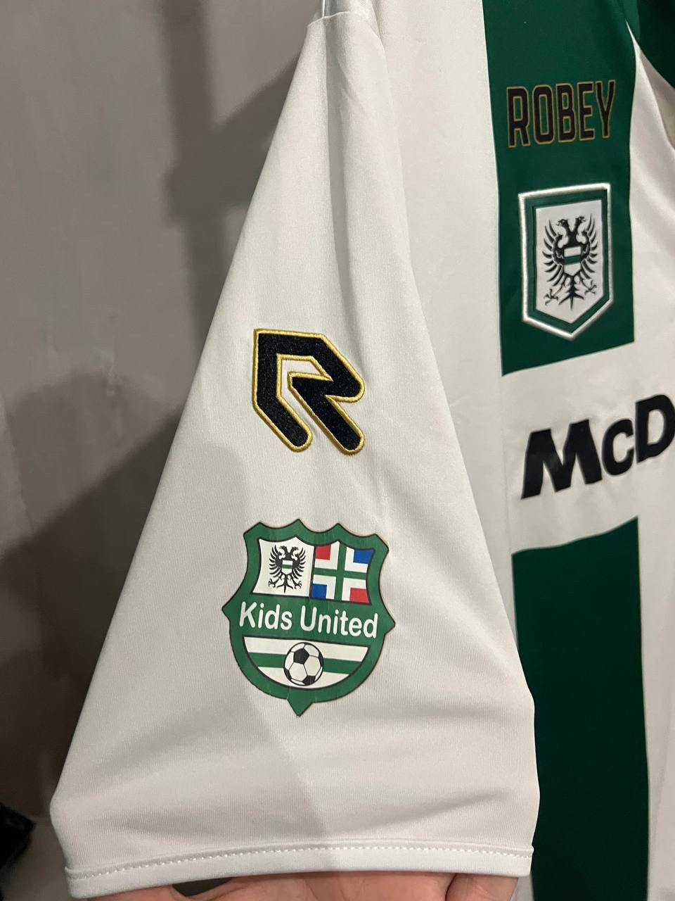 Sports Specialties 2016/17 FC GRONINGEN #10 MATCH WORN SOCCER JERSEY SHIRT XL Size US XL / EU 56 / 4 - 13 Thumbnail