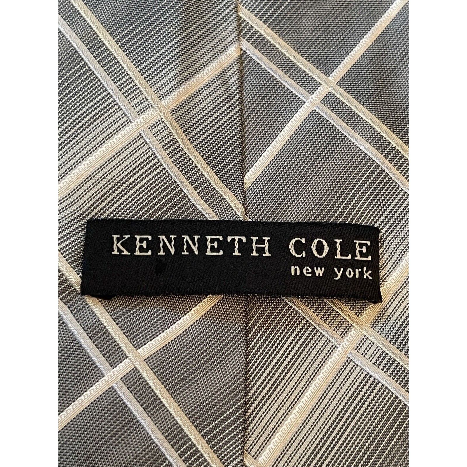Kenneth Cole Kenneth Cole New York Gray Hand Made 100% Silk China Size ONE SIZE - 8 Thumbnail