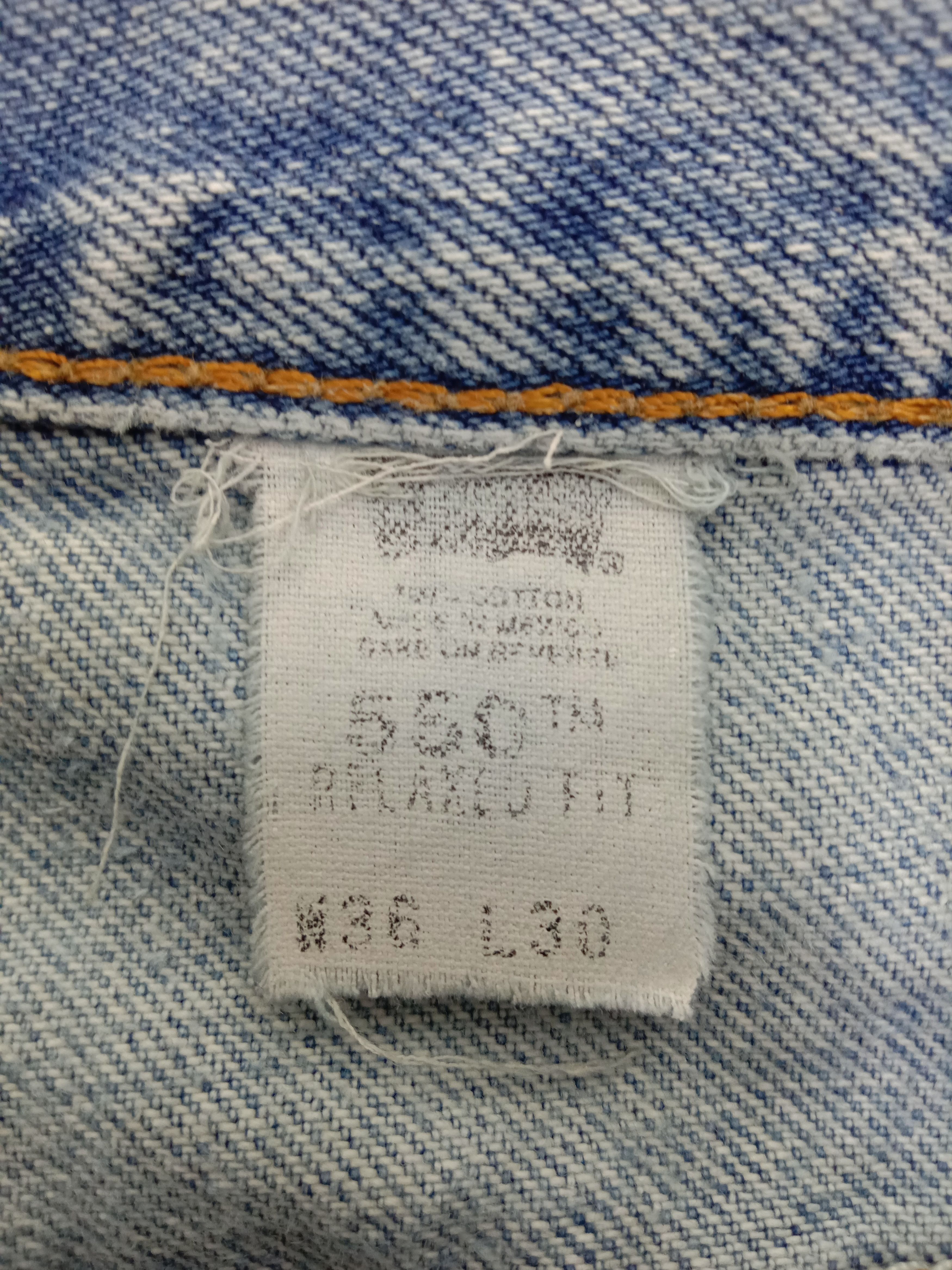 Levi's Vintage Levi's 550 Jeans Faded Blue Relaxed Fit Denim Size US 35 - 13 Thumbnail