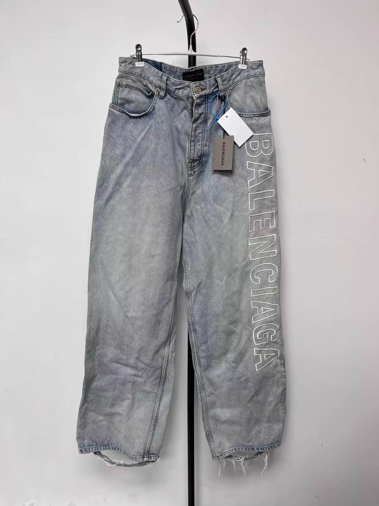 Balenciaga Balenciaga logo zipper oversized straight pants XS Size US 28 / EU 44 - 1 Thumbnail