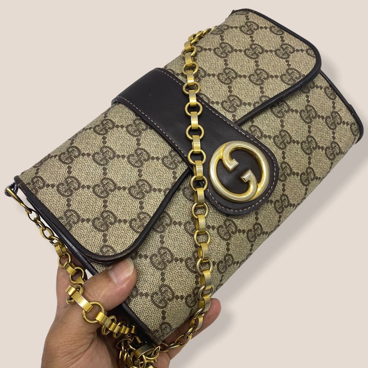 Vintage ‼️YES‼️ AUTHENTIC GUCCI GG BIG LOGO CHAIN SHOULDER BAG Size ONE SIZE - 1 Thumbnail