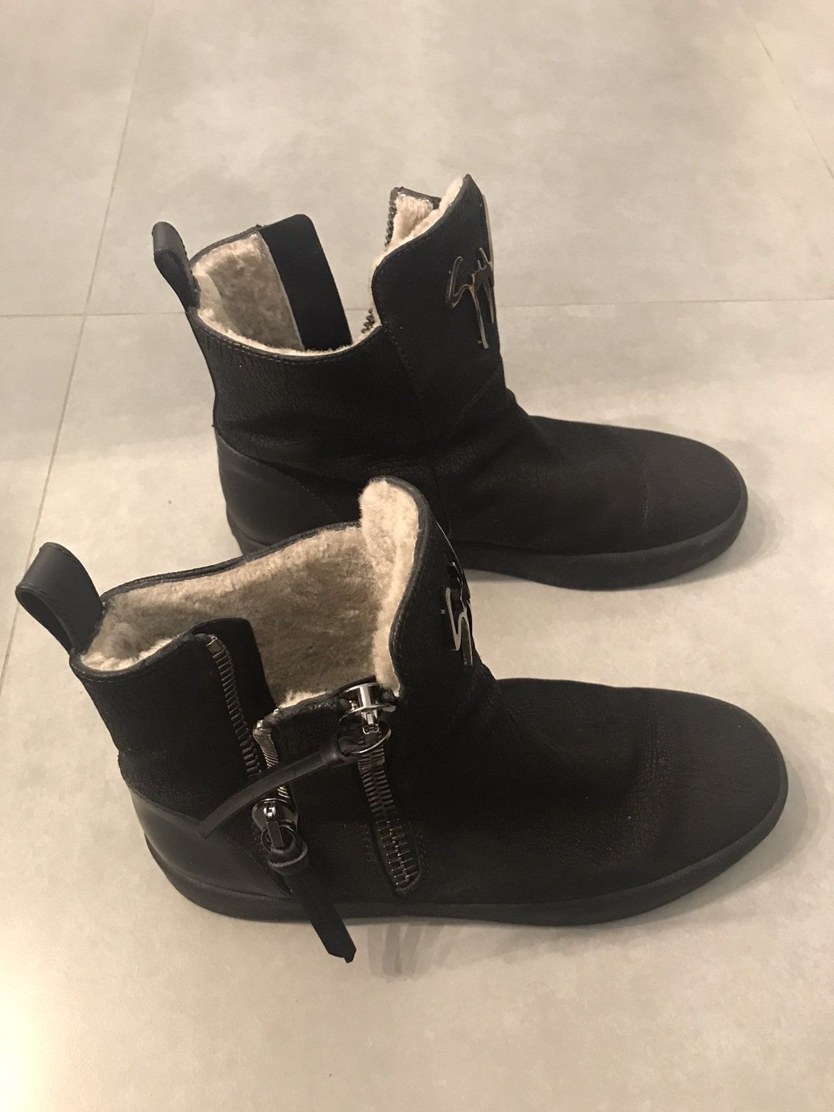 Giuseppe Zanotti Giuseppe Zanotti black shearling boots Size US 11 / EU 44 - 3 Thumbnail