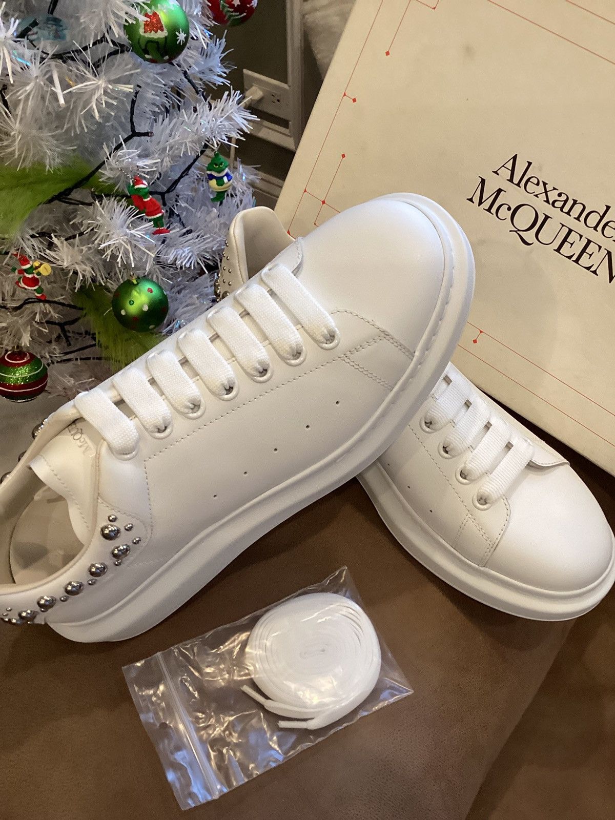 Alexander McQueen “Larry” oversized sneakers