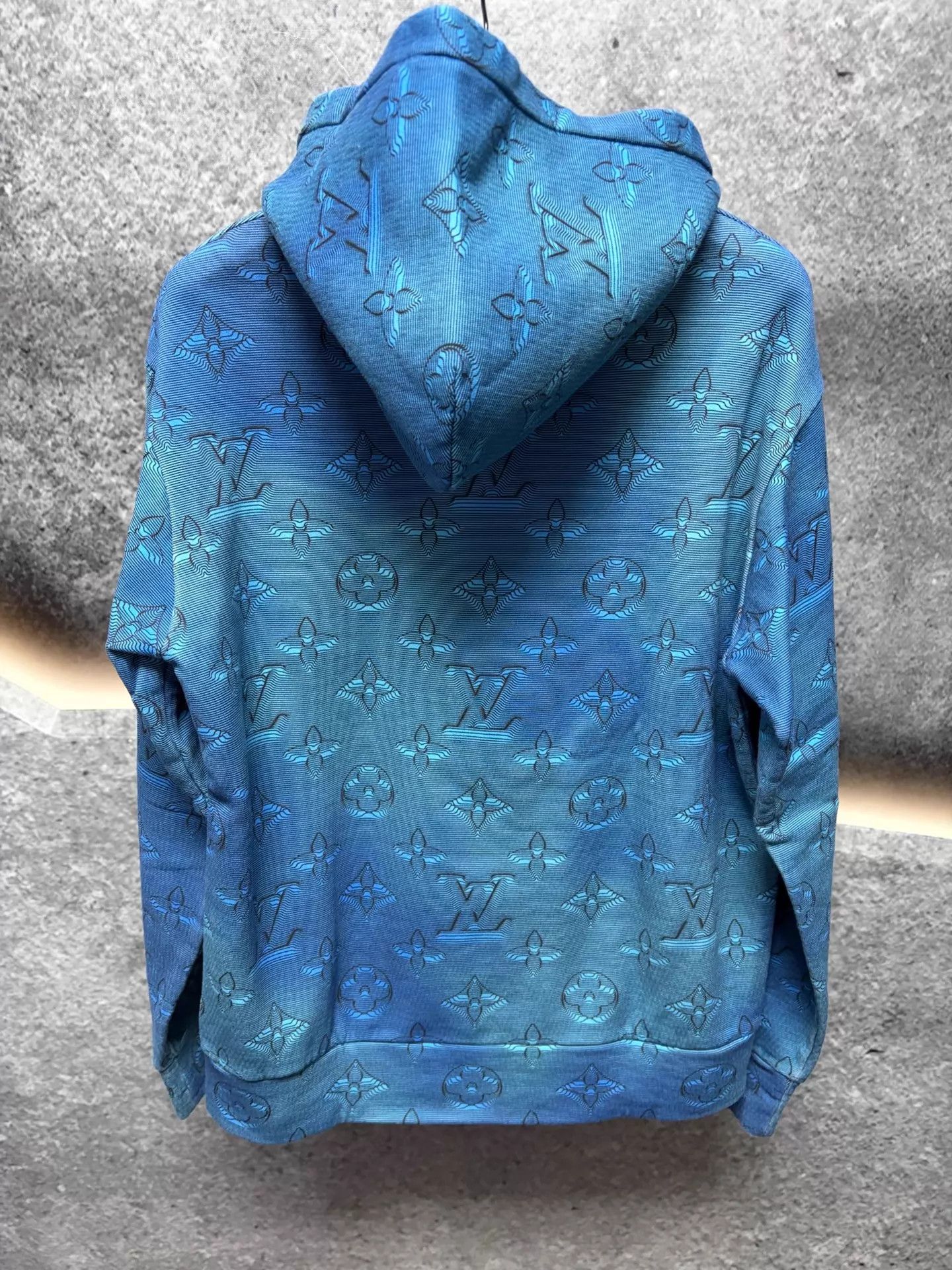 Louis Vuitton LV blue hoodie L Size US L / EU 52-54 / 3 - 2 Thumbnail