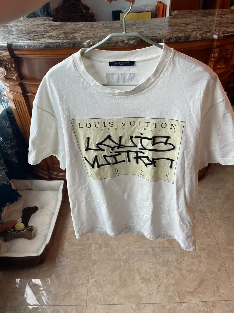 Louis Vuitton Louis Vuitton Embroidery and graffiti logo on the front sh Size US XXL / EU 58 / 5 - 1 Thumbnail