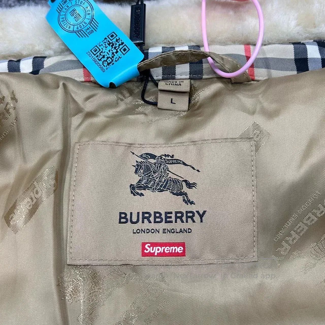 Supreme supreme x burberry embroidered puffer jacket. Size US L / EU 52-54 / 3 - 8 Thumbnail
