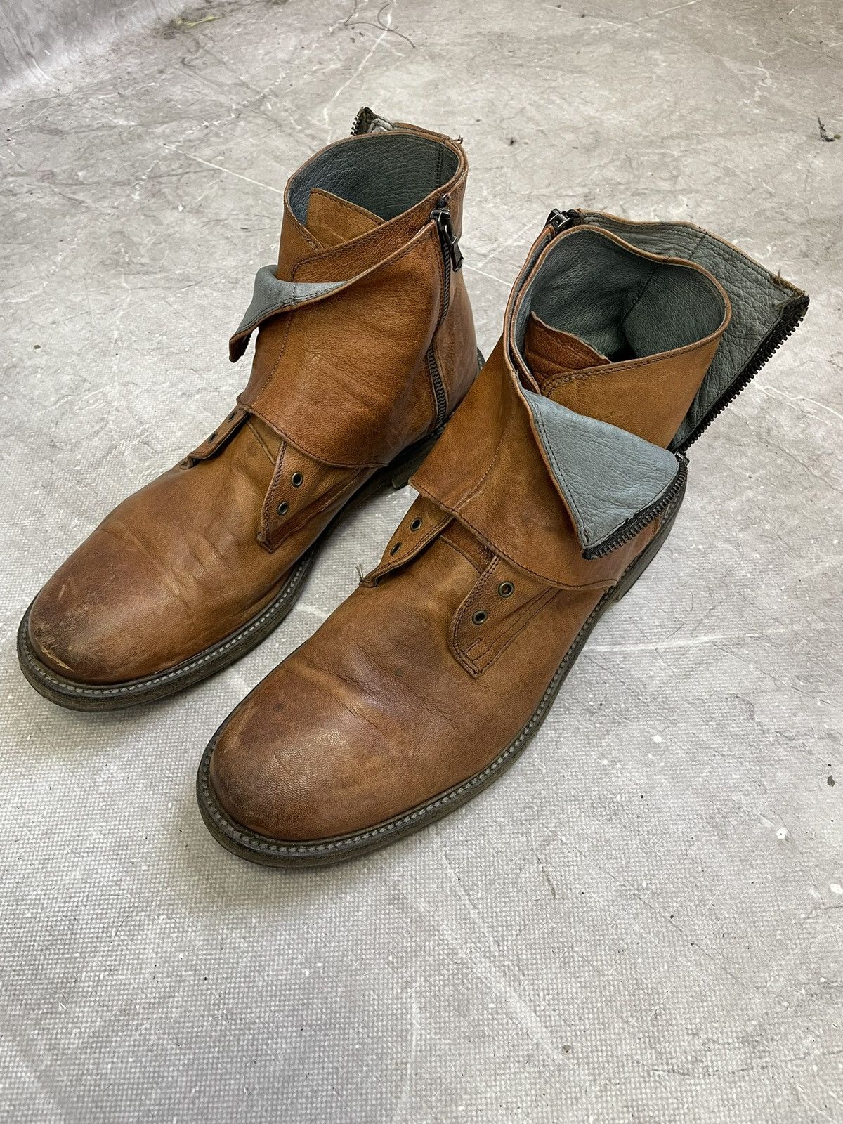 Hedi Slimane Hedi slimane brown boots avant garde retro style Size US 11 / EU 44 - 9 Thumbnail