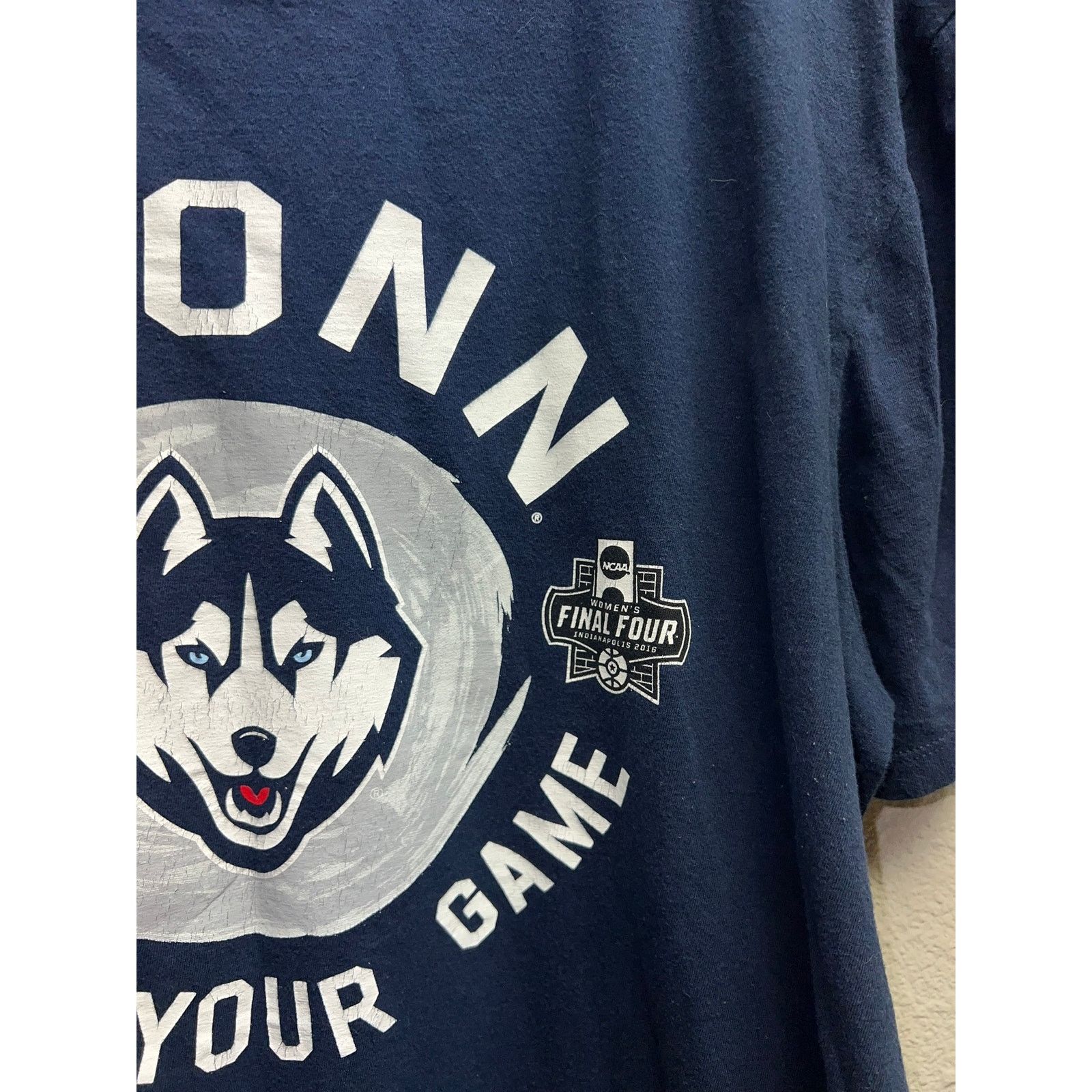 Nike Womens Nike Connecticut Huskies Shirt Final Four 2016 Tee XL Size XL / US 12-14 / IT 48-50 - 4 Thumbnail