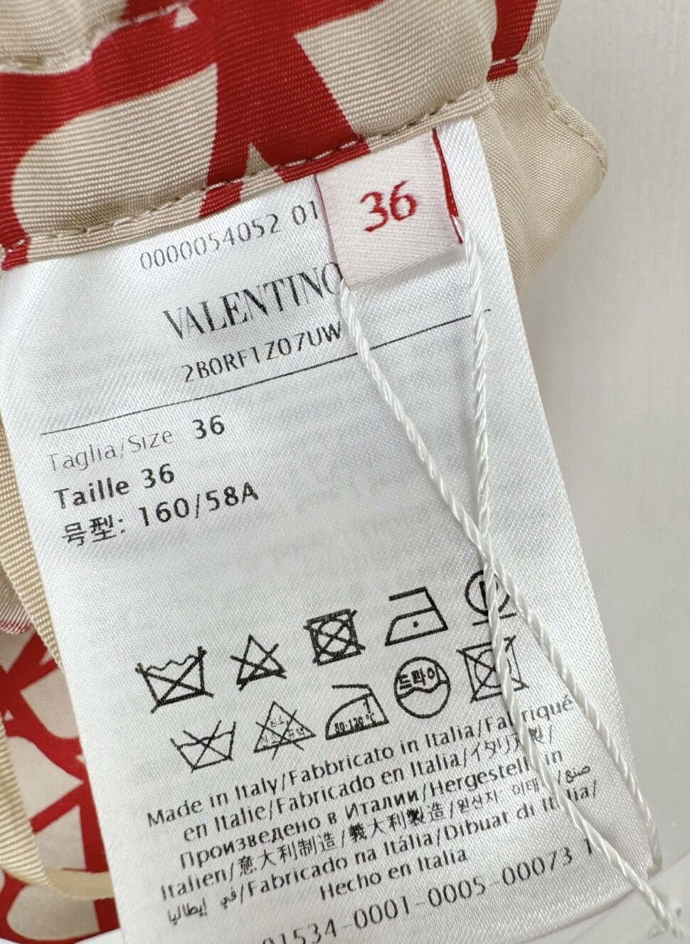 Valentino Valentino's brand new printed shorts Size 36" / US 14 / IT 50 - 3 Thumbnail