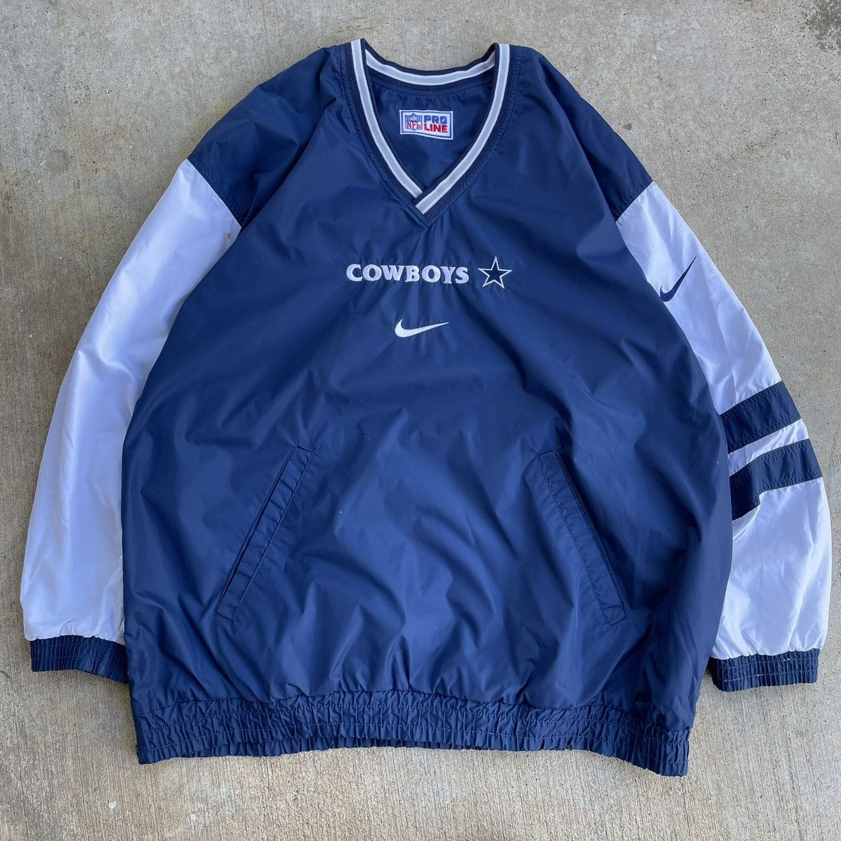 Nike Vintage Nike Dallas Cowboys Reversible Windbreaker Pullover Size US XXL / EU 58 / 5 - 1 Thumbnail