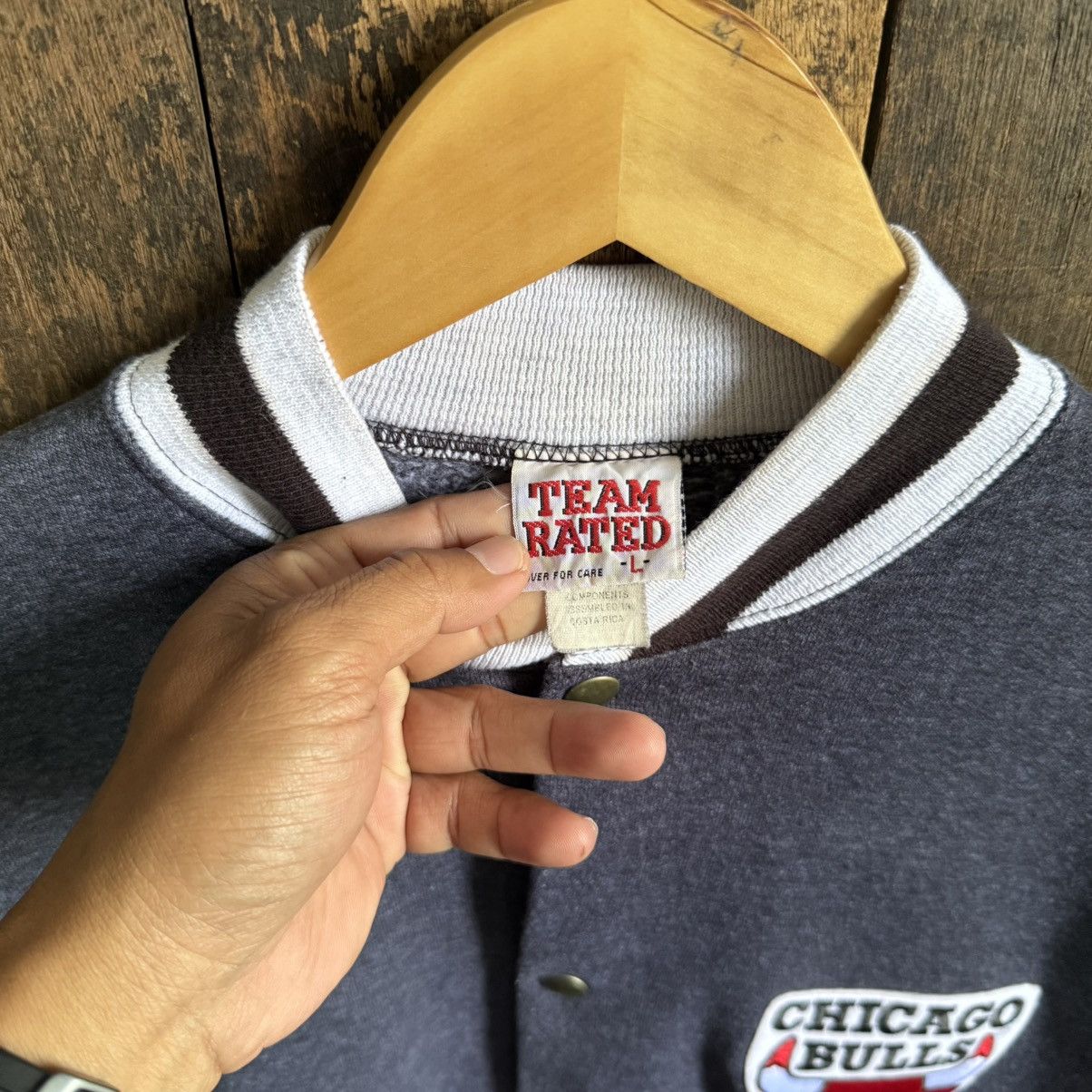 Universal Overall Chicago Vintage 90's Chicago Bulls Varsity Jacket Size US L / EU 52-54 / 3 - 4 Thumbnail